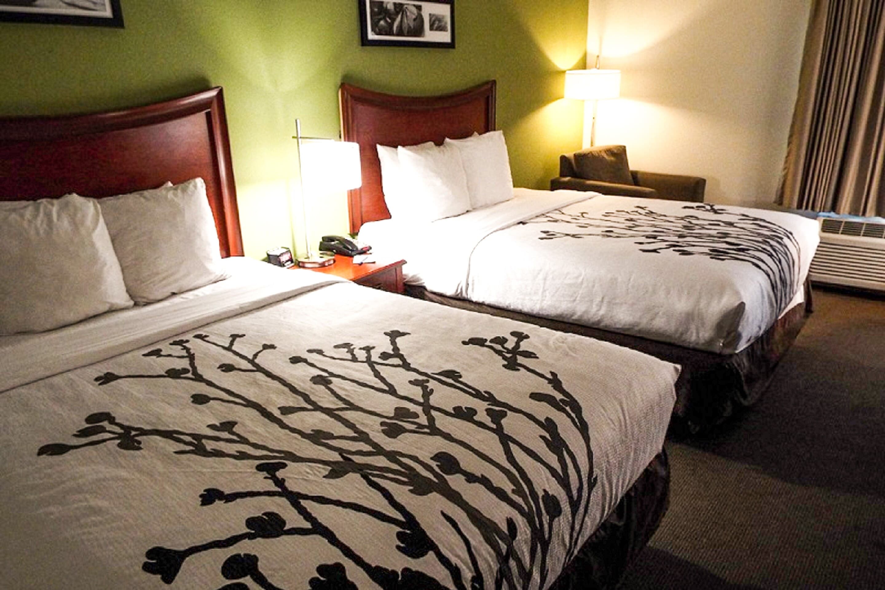 Sleep Inn & Suites Laurel near Fort Meade - Image 2