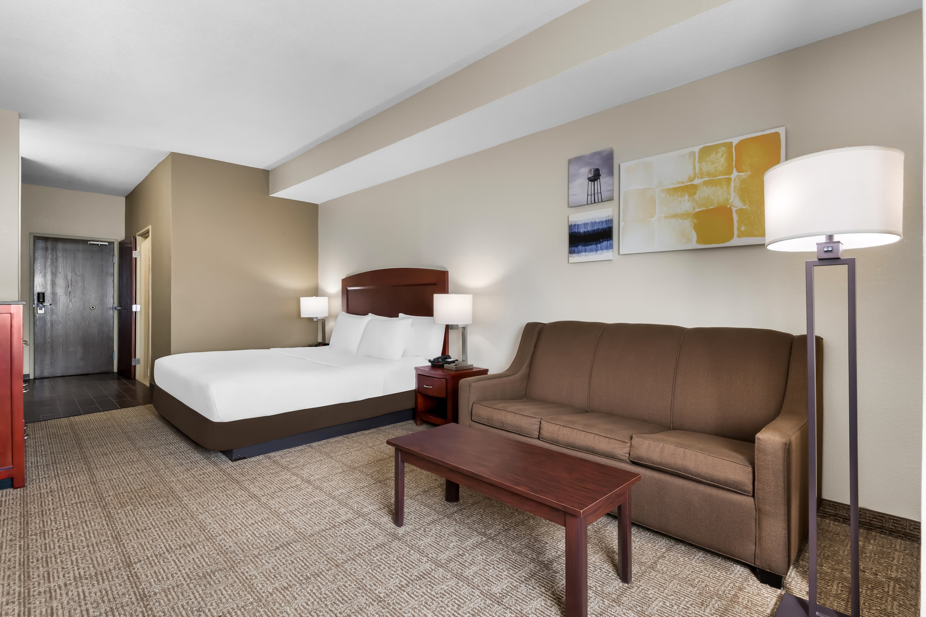 Comfort Inn & Suites North East — 9