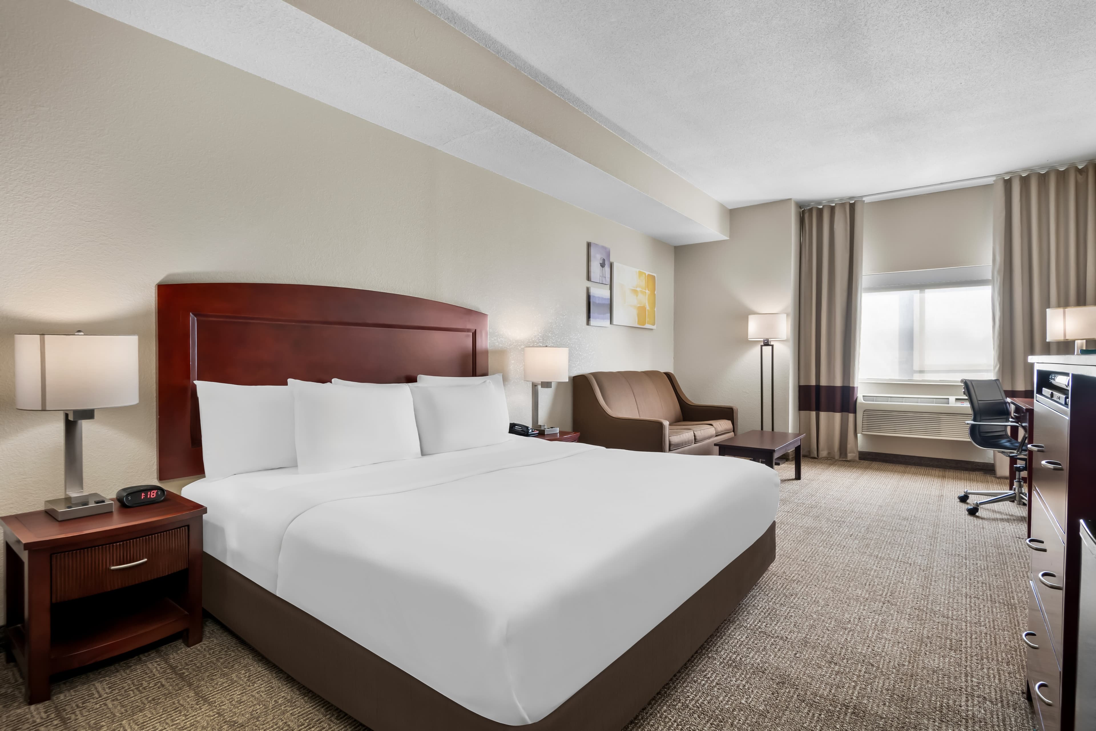 Comfort Inn & Suites North East — 10