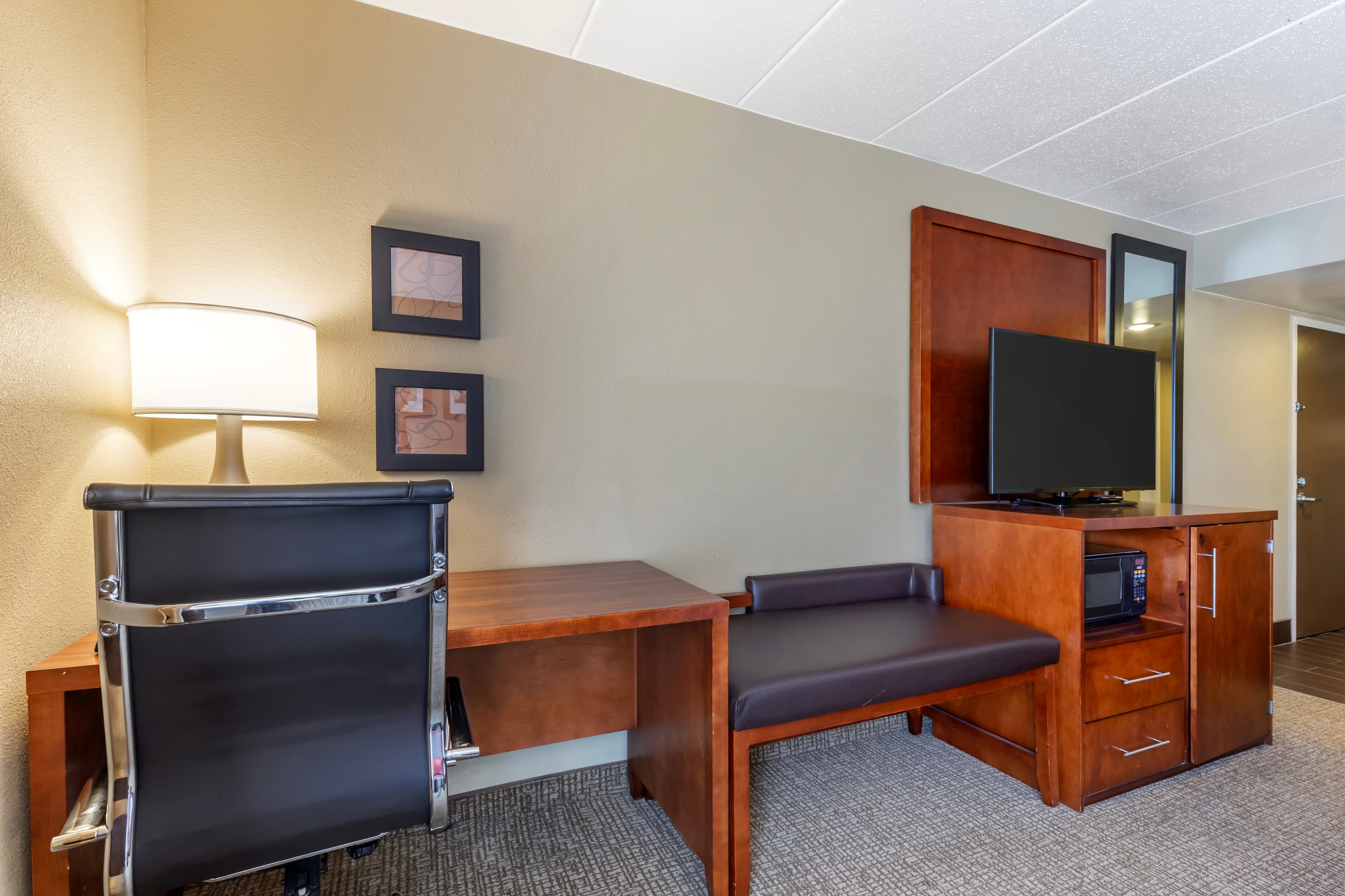 Comfort Inn and Suites Aberdeen near APG — 8