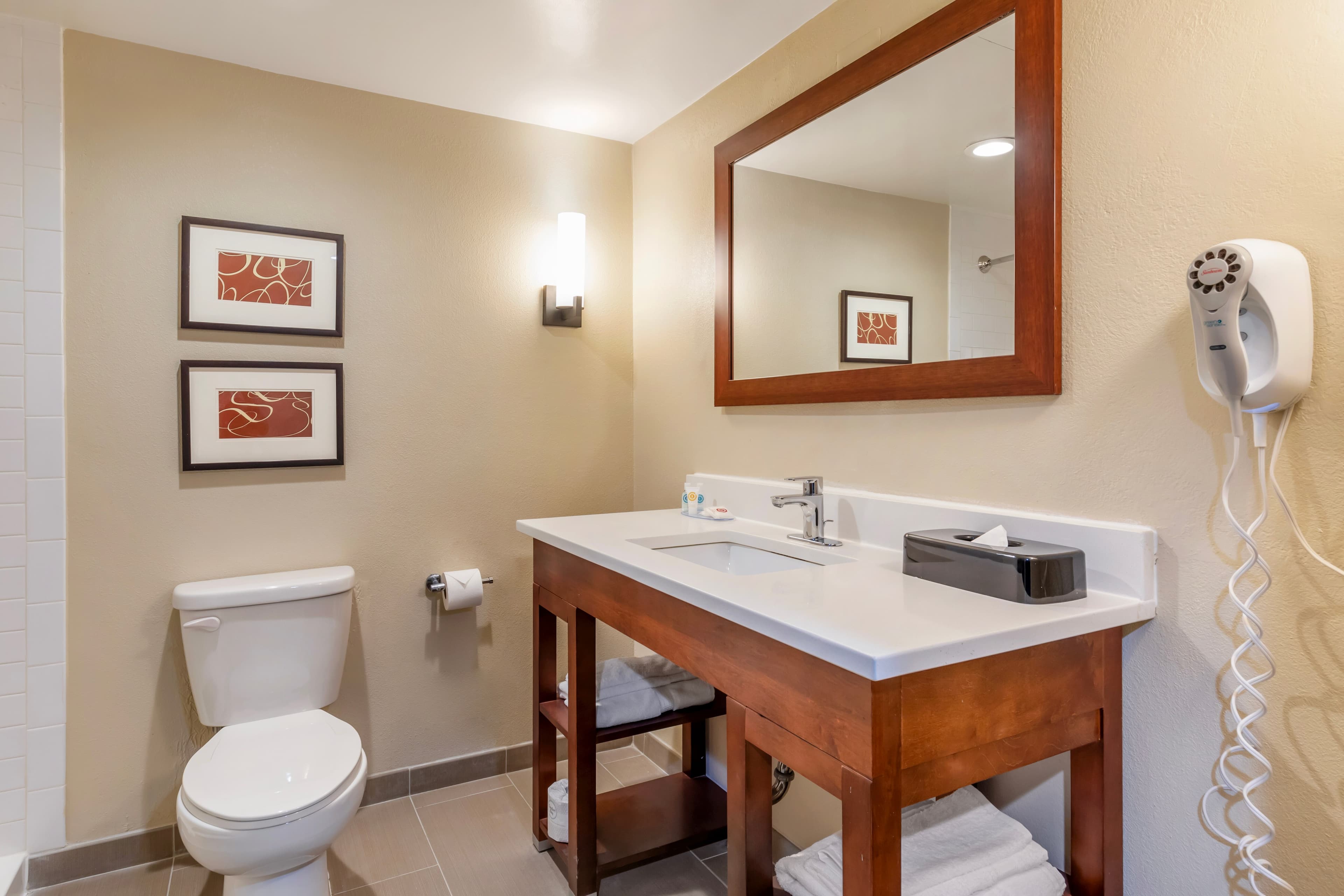 Comfort Inn and Suites Aberdeen near APG — 28