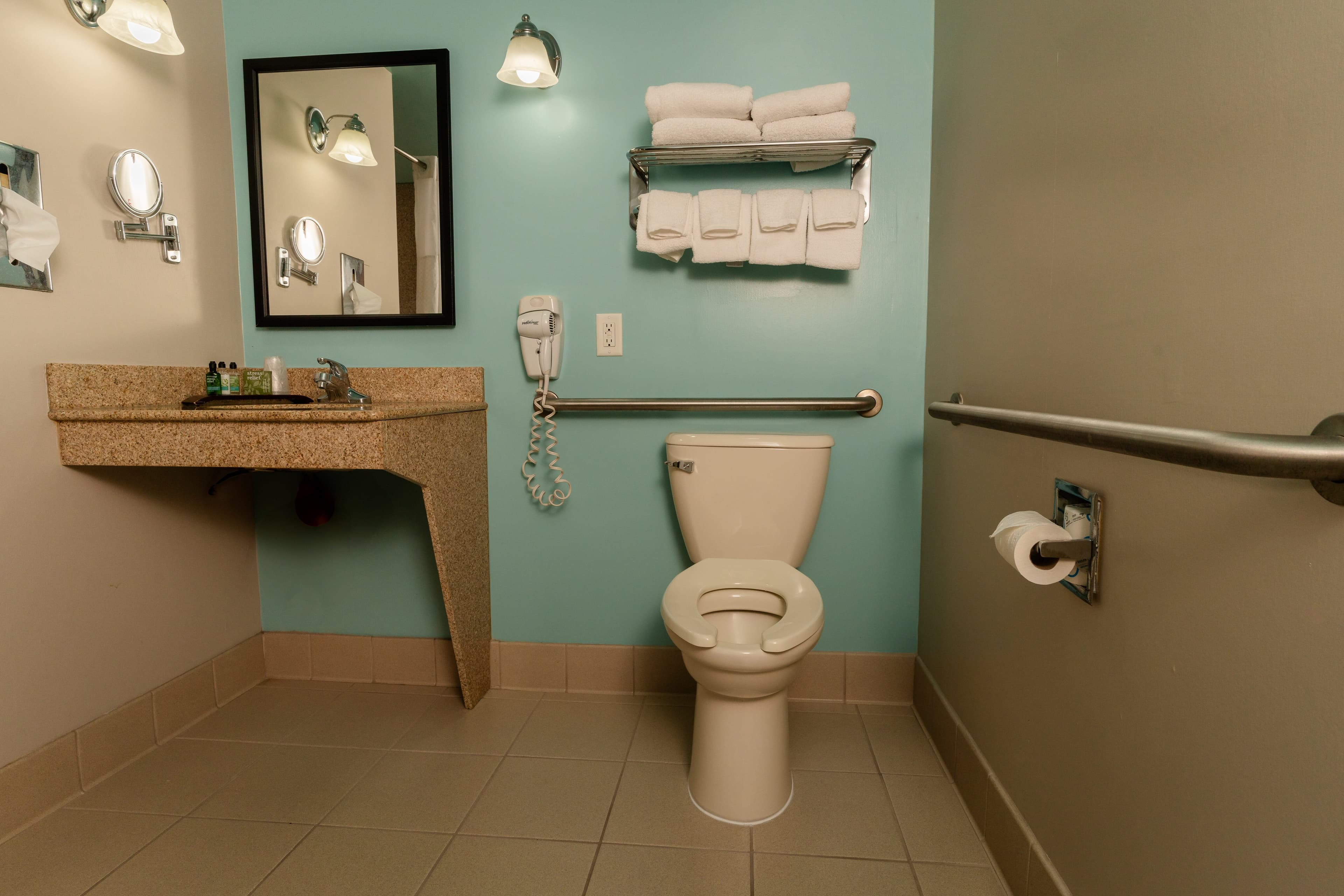 Gateway Hotel & Suites Ocean City, an Ascend Collection Hotel - Image 4