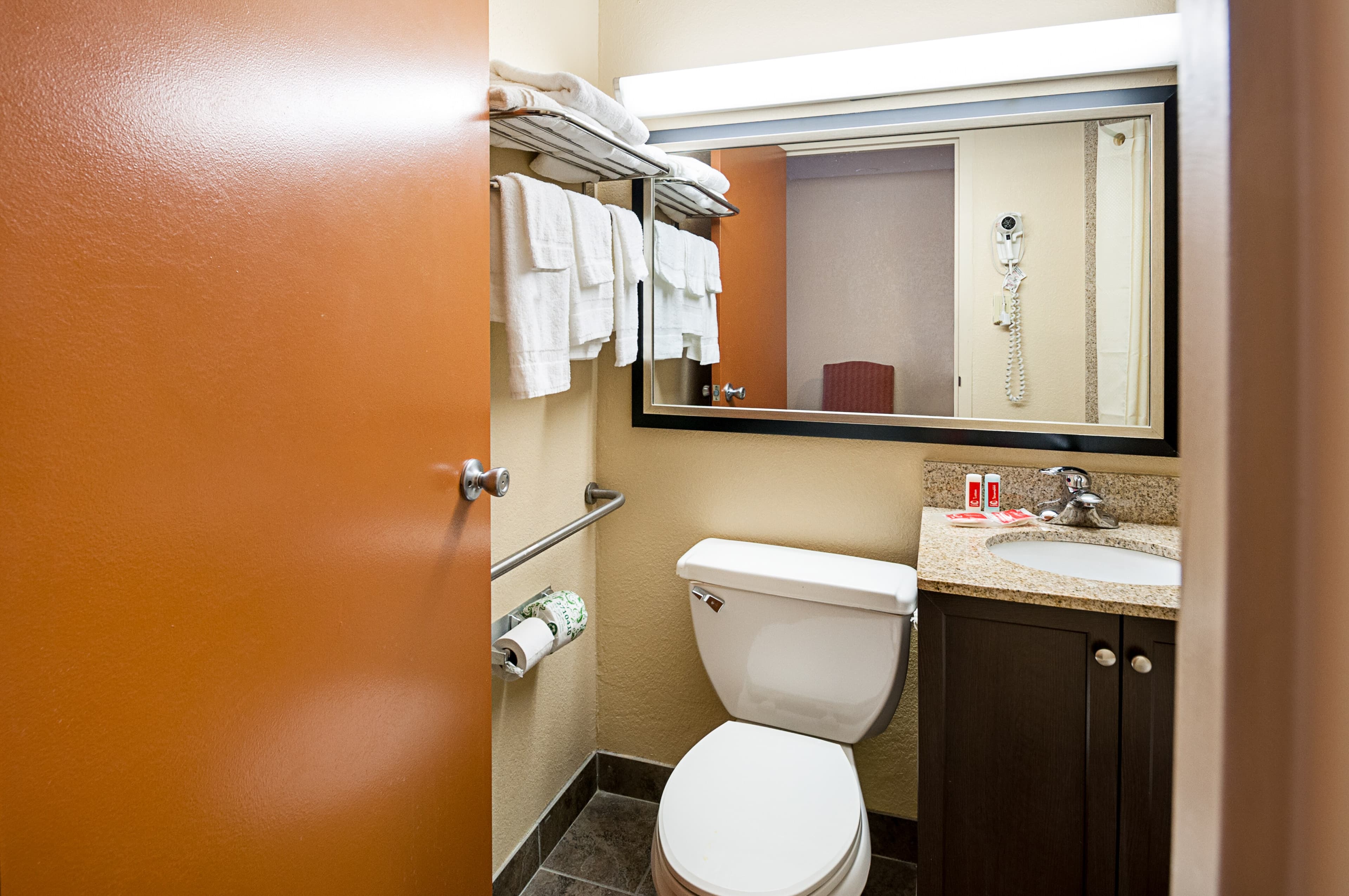 Quality Inn Near Pimlico Racetrack - Image 2