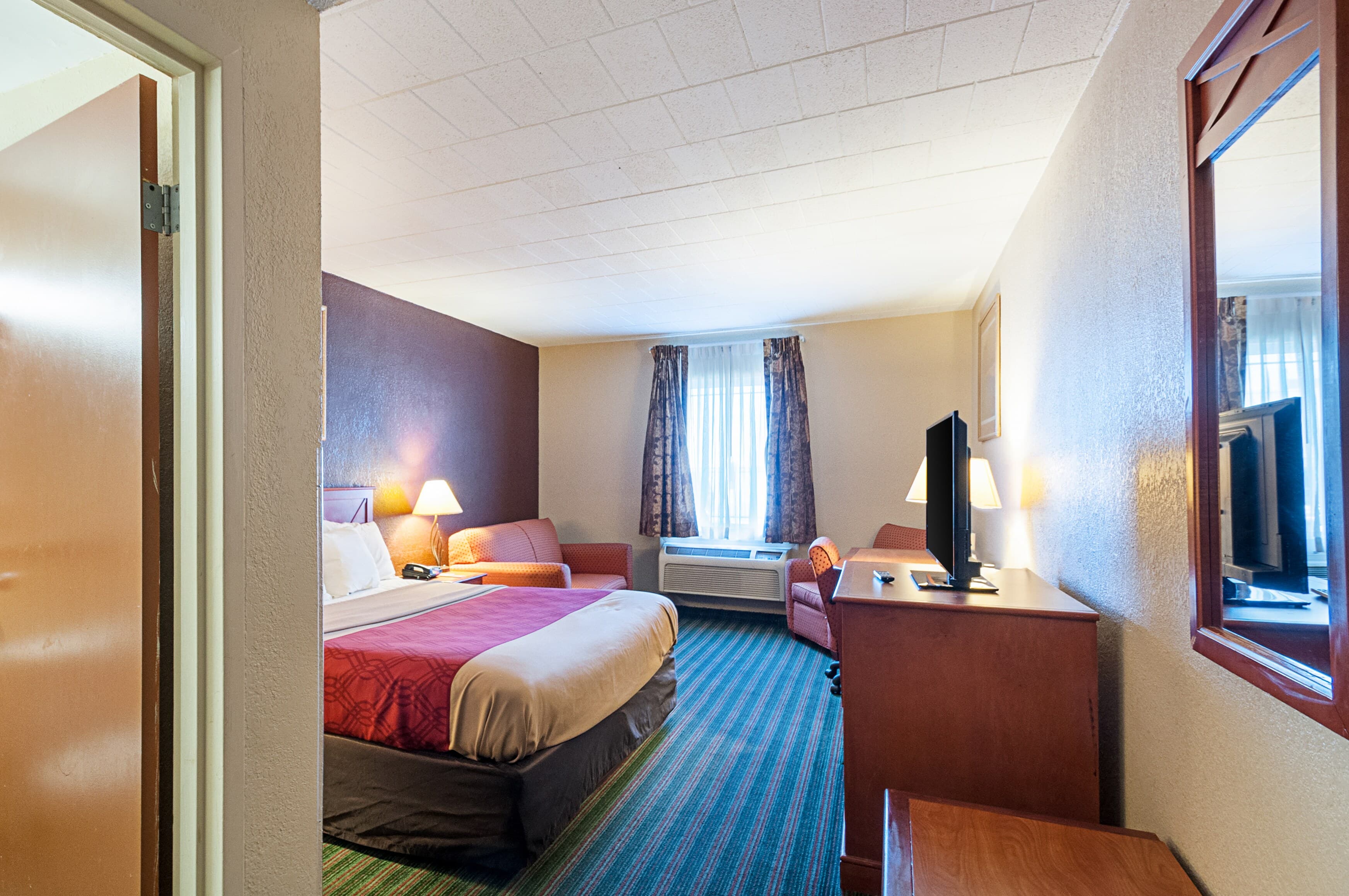 Quality Inn Near Pimlico Racetrack — 6