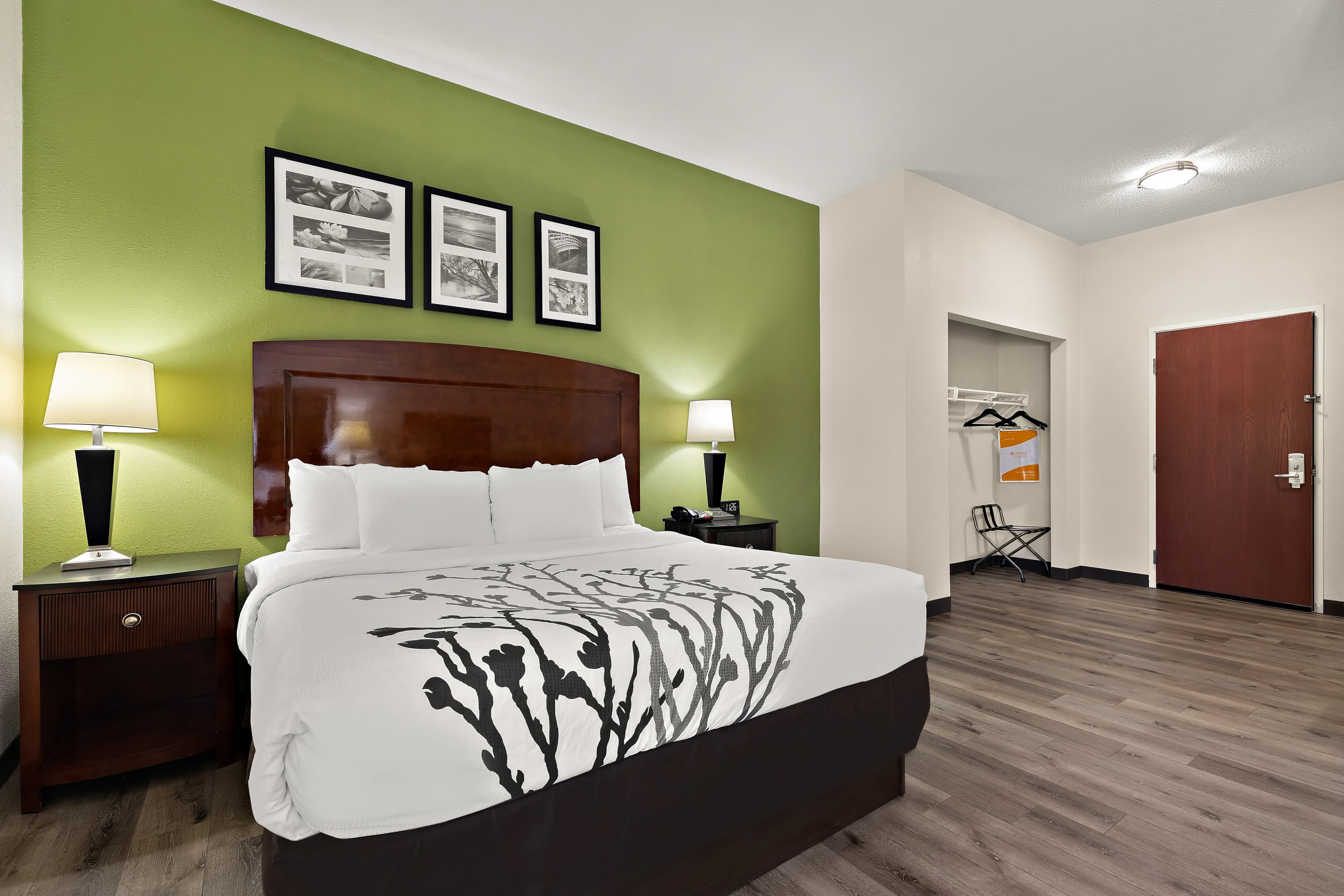 Sleep Inn & Suites near Joint Base Andrews-Washington Area - Image 4
