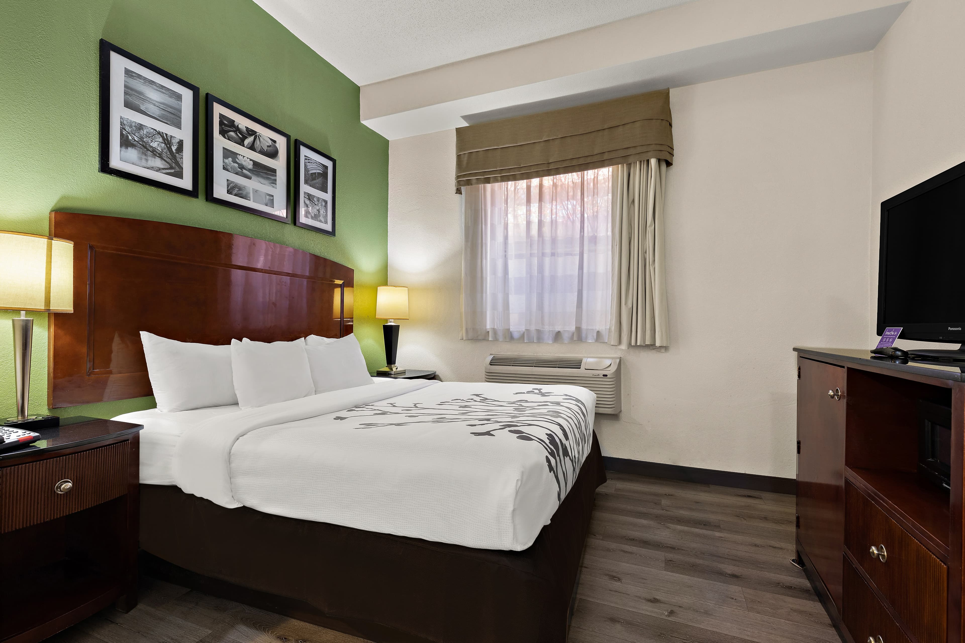 Sleep Inn & Suites near Joint Base Andrews-Washington Area — 12