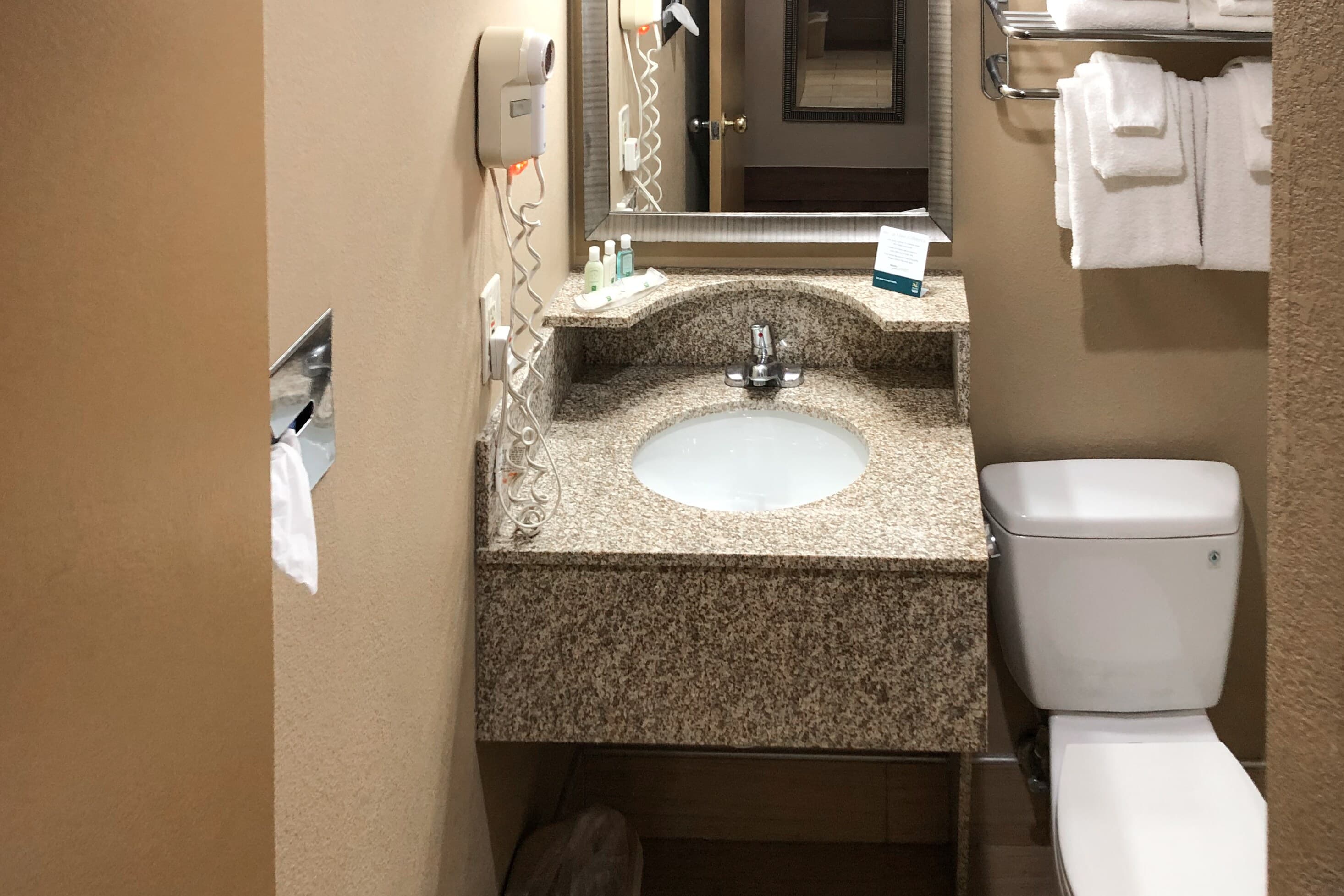 Quality Inn Near Joint Base Andrews-Washington Area - Image 4