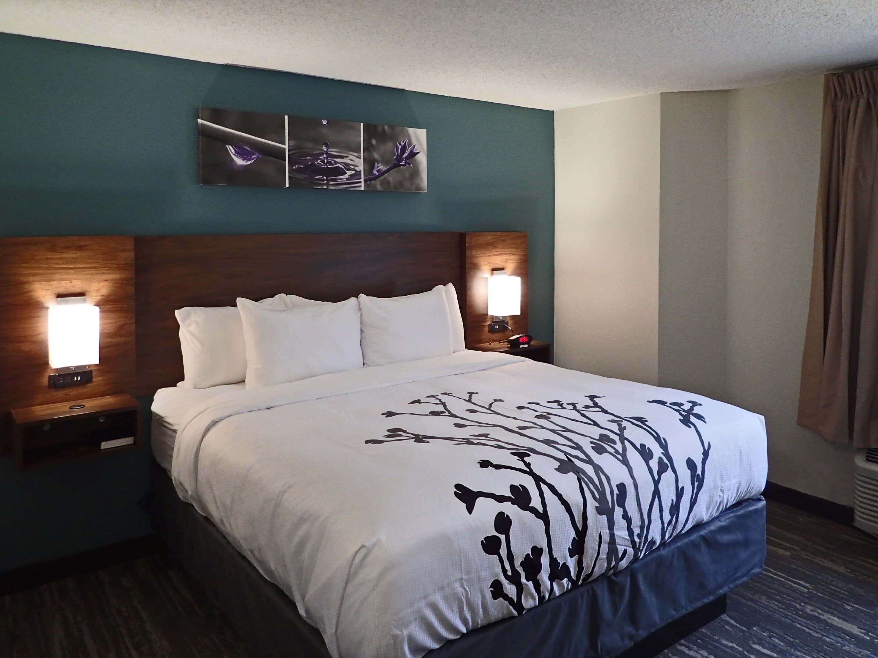 Sleep Inn & Suites California MD - Image 4