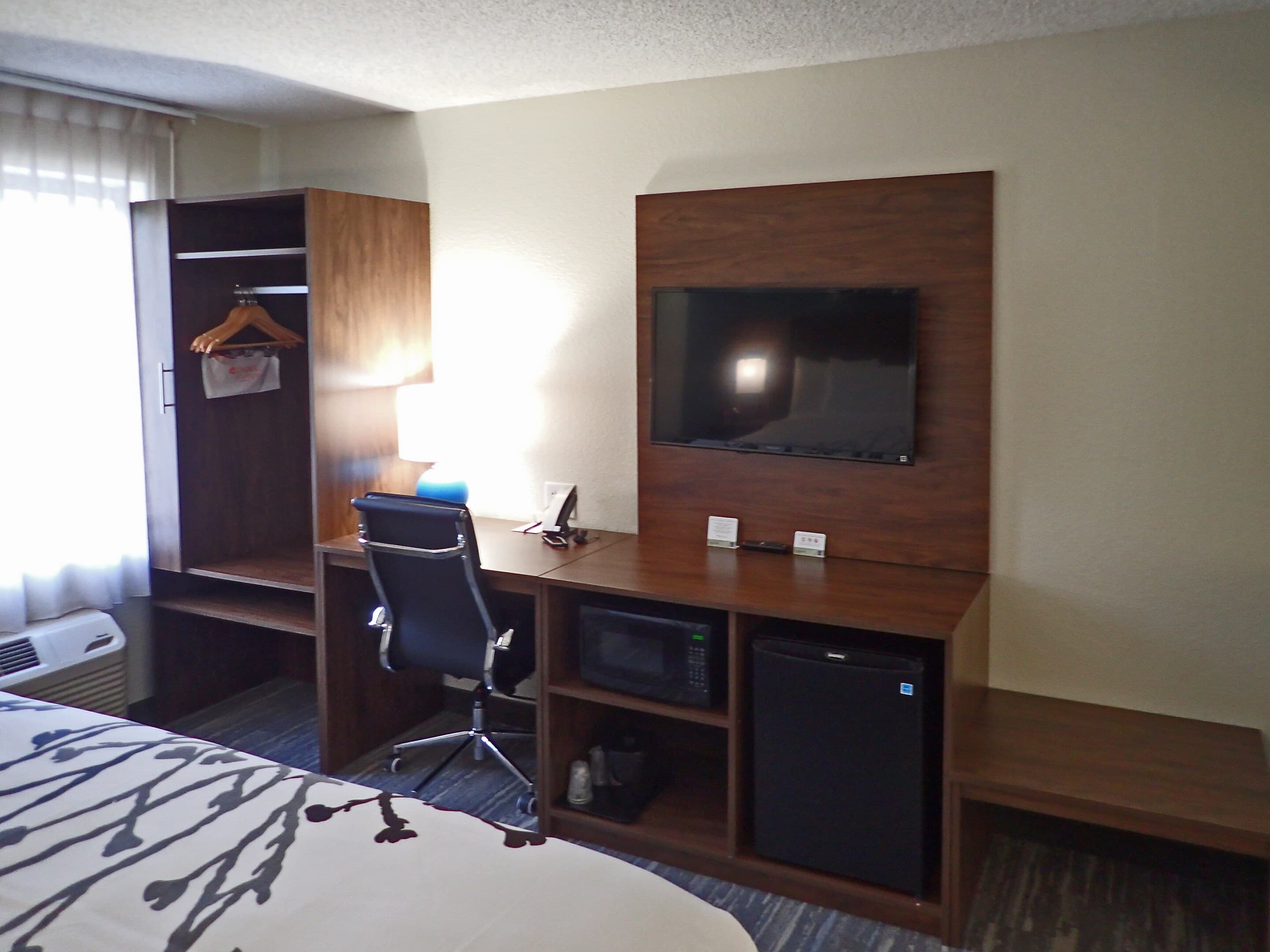 Sleep Inn & Suites California MD — 6