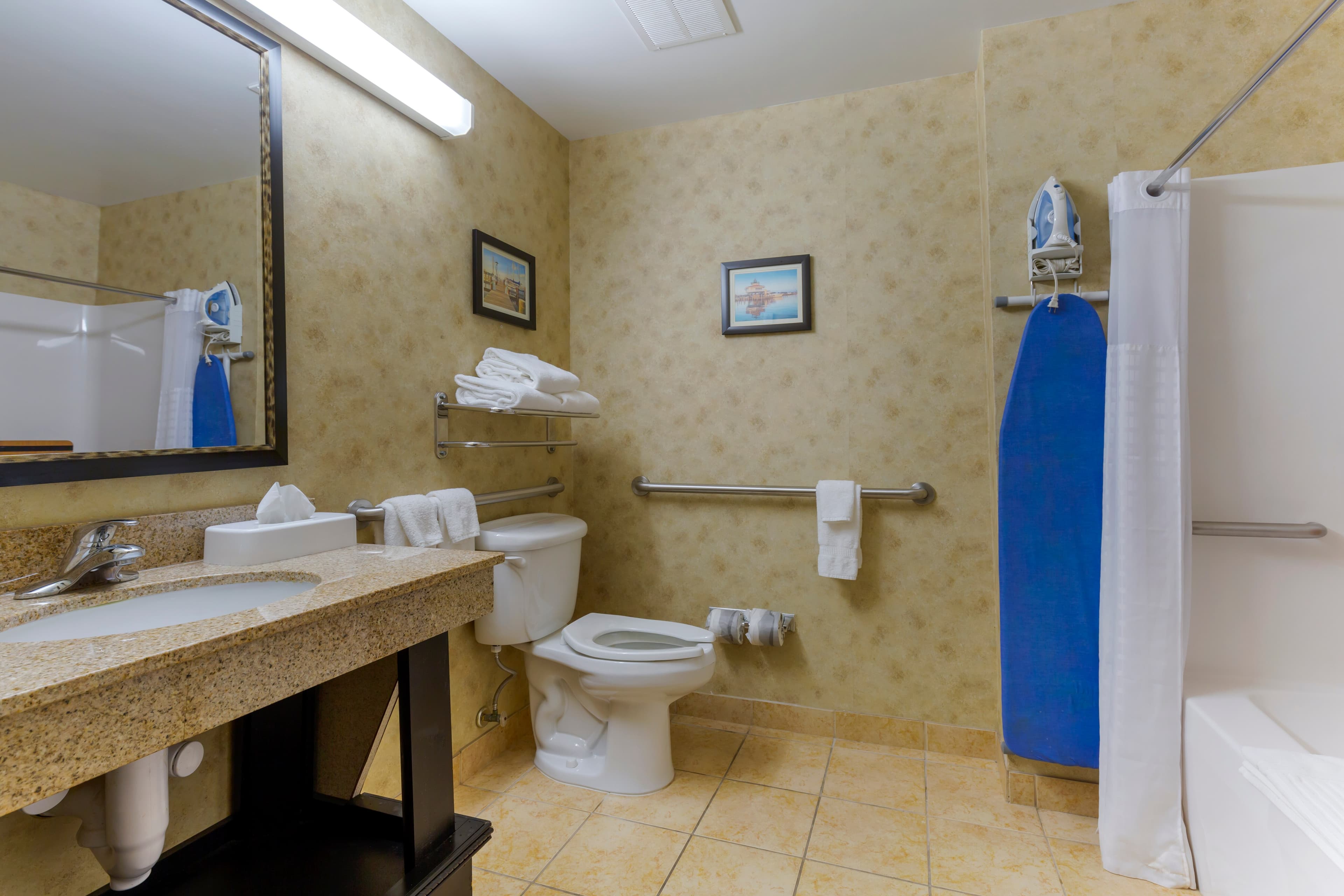 Comfort Inn & Suites Cambridge — 5
