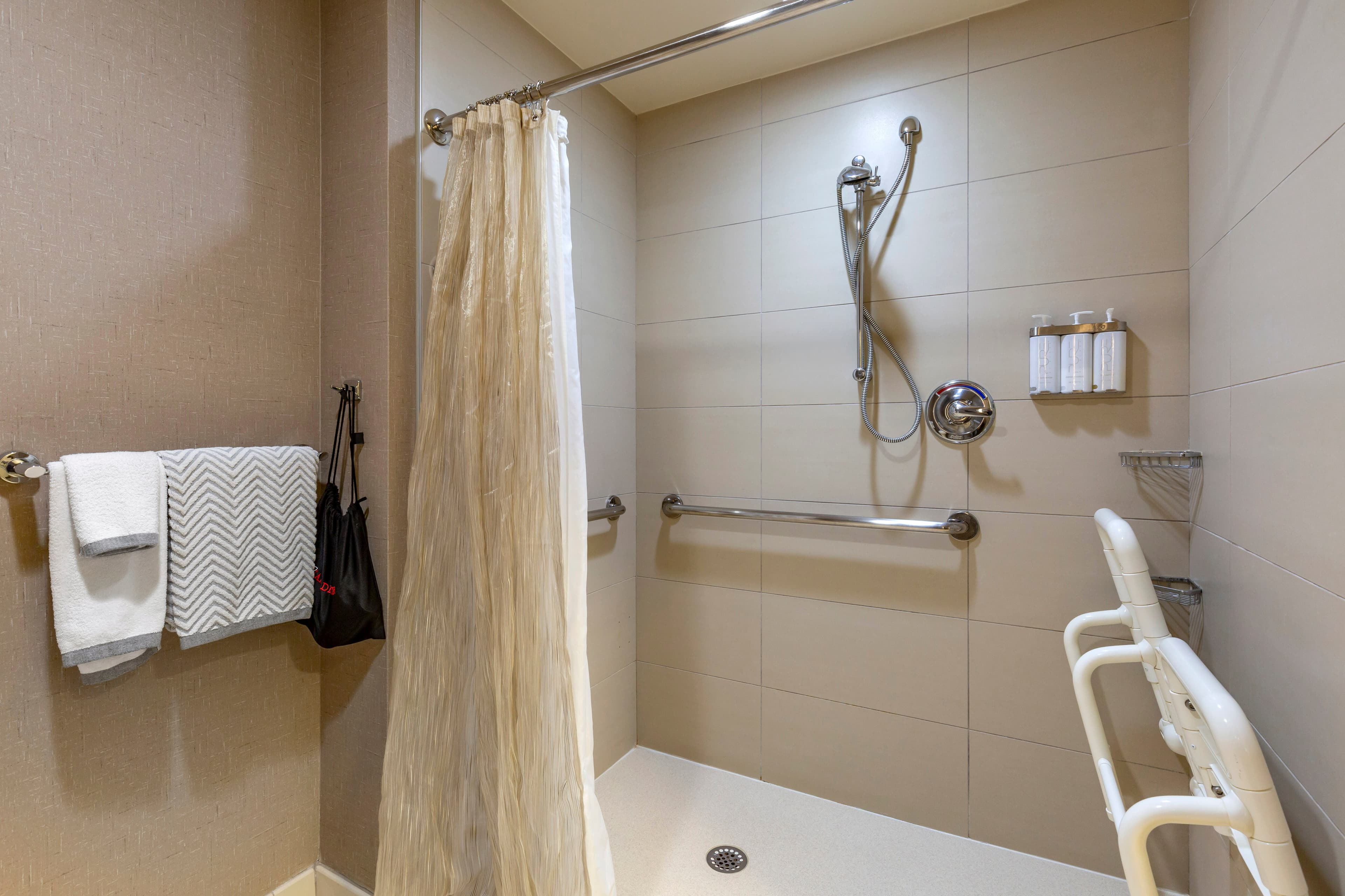 Cambria Hotel Rockville - Image 5