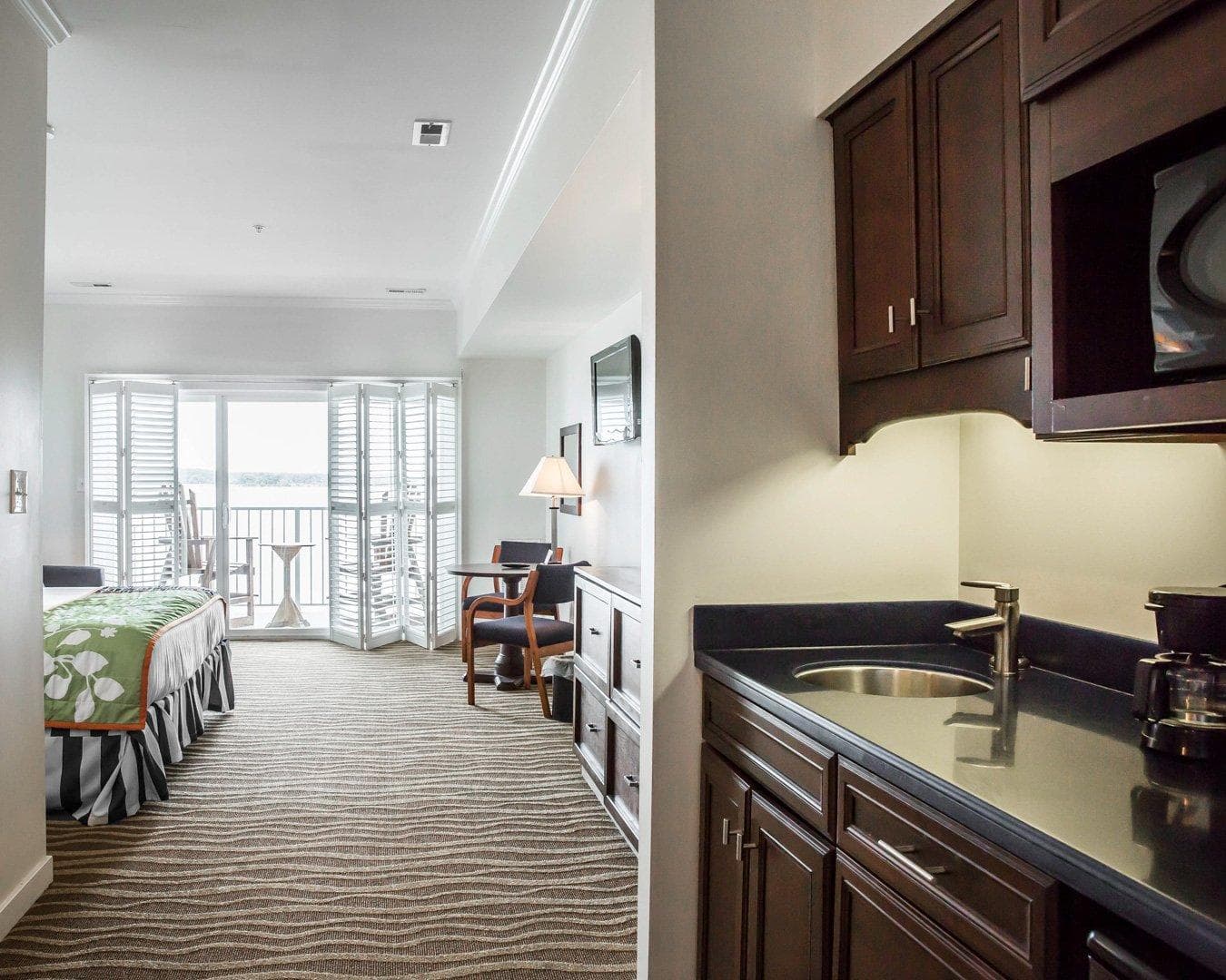 Island Inn & Suites, an Ascend Collection Hotel — 4