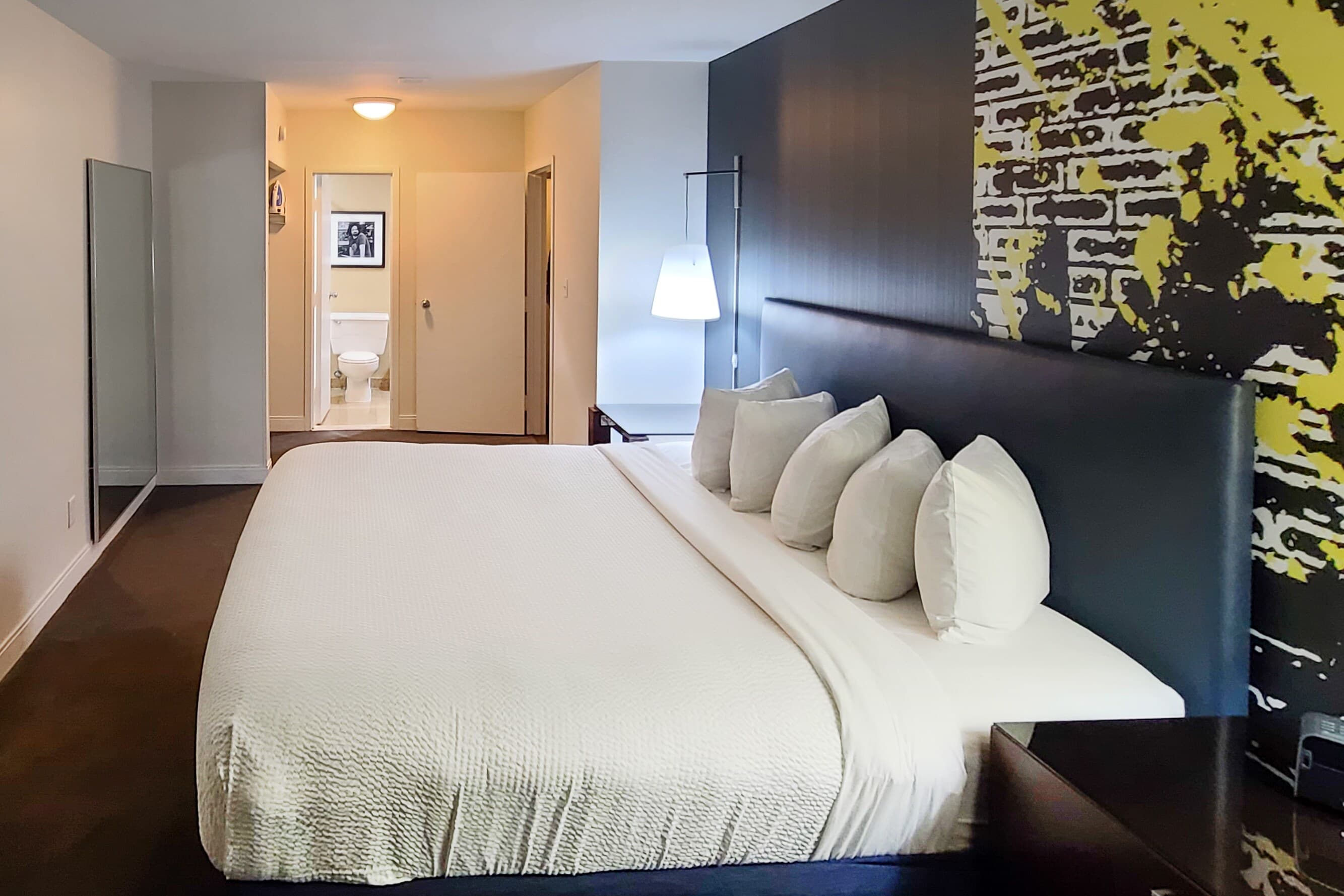 Comfort Inn & Suites Baltimore Inner Harbor — 47