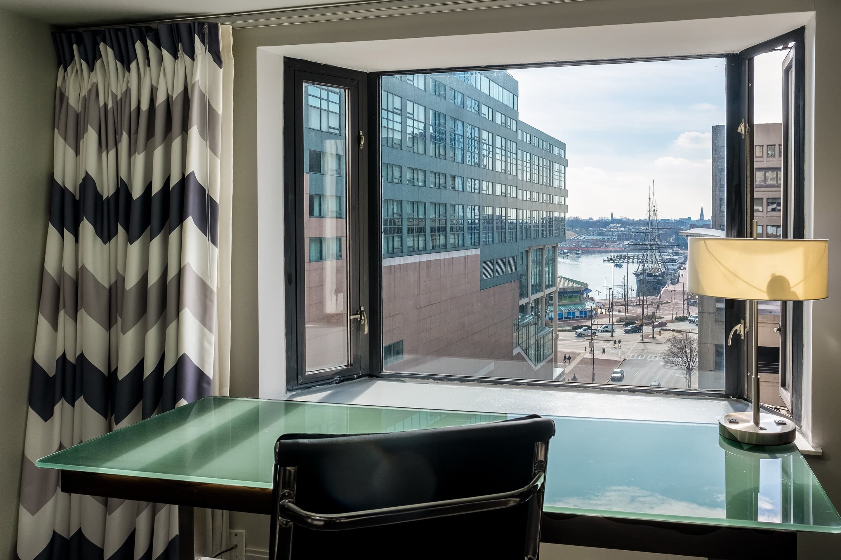 Comfort Inn & Suites Baltimore Inner Harbor — 93
