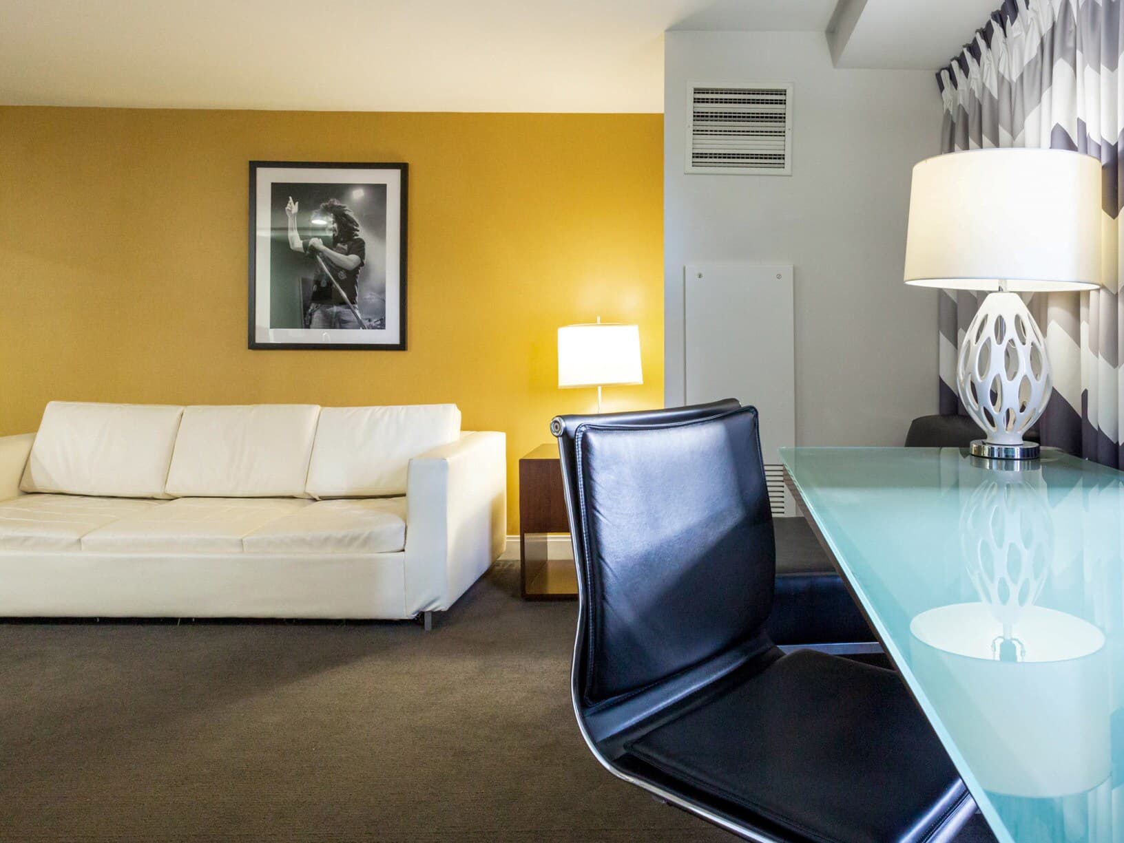 Comfort Inn & Suites Baltimore Inner Harbor — 29