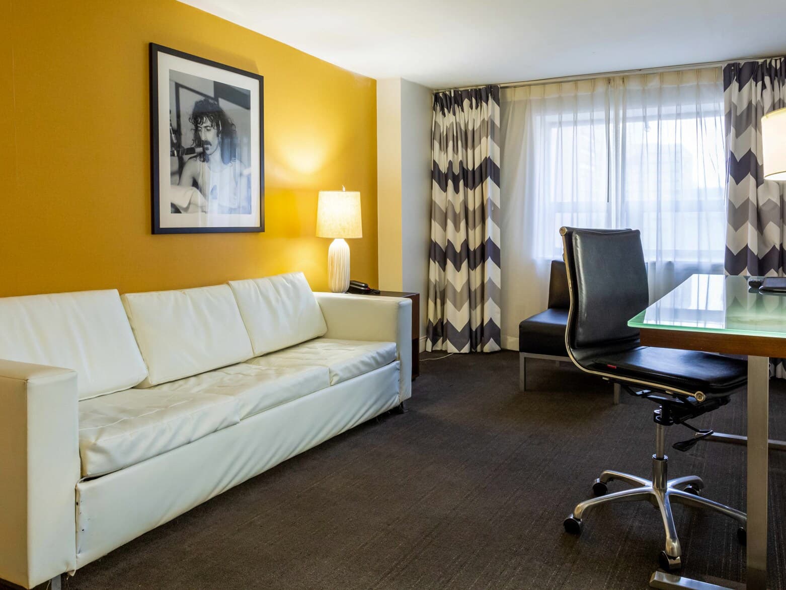 Comfort Inn & Suites Baltimore Inner Harbor — 30