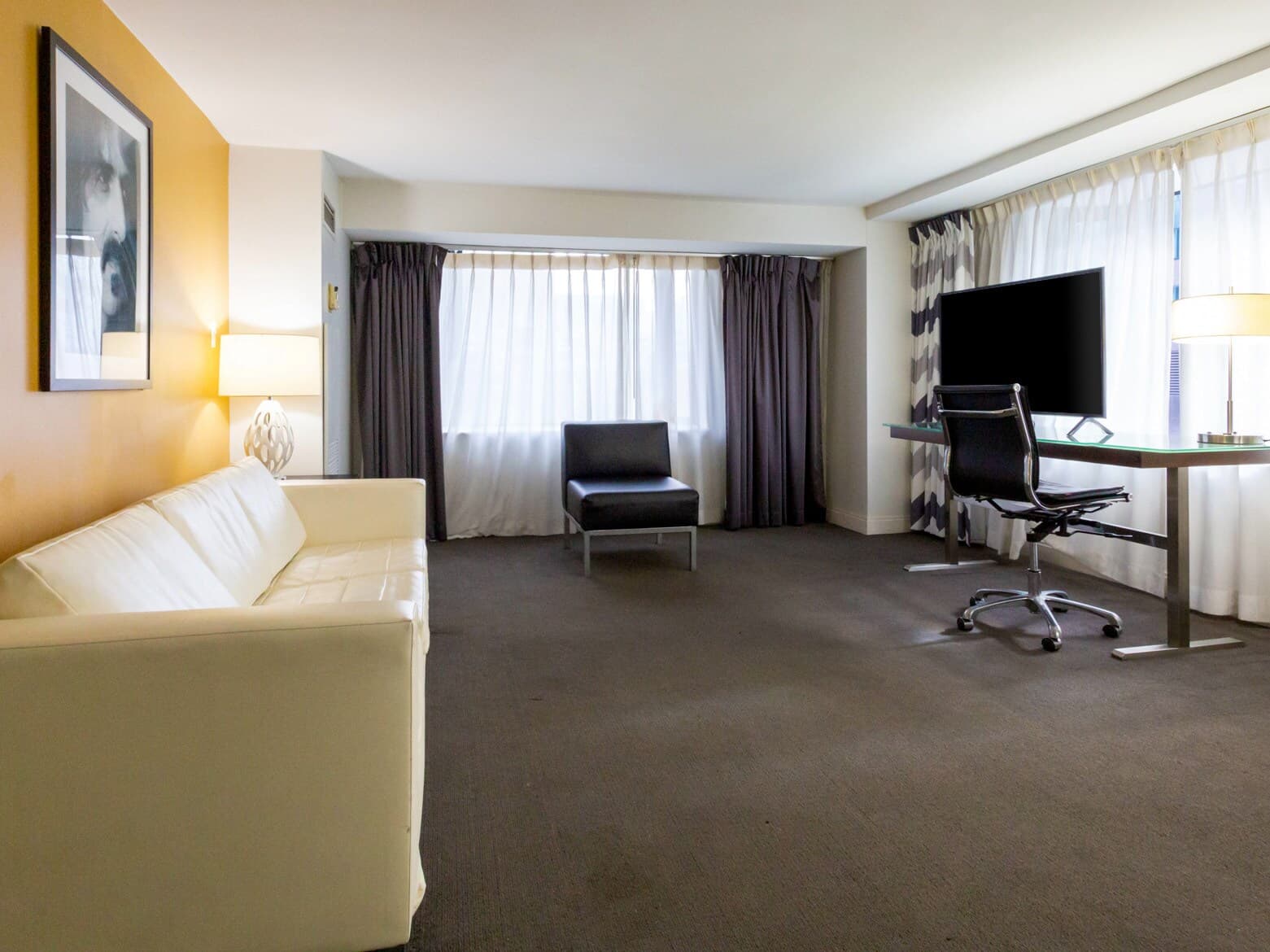 Comfort Inn & Suites Baltimore Inner Harbor — 23