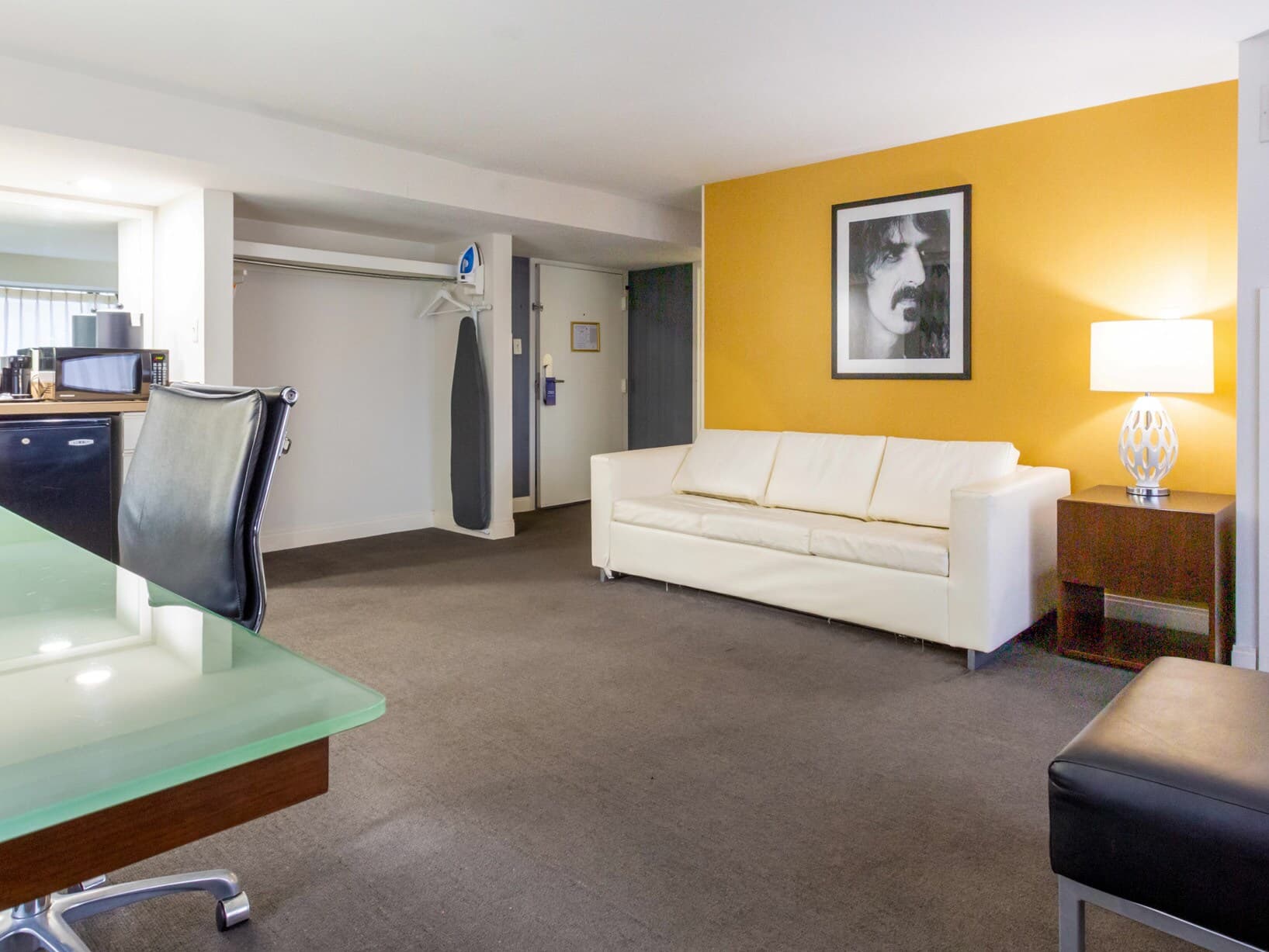Comfort Inn & Suites Baltimore Inner Harbor — 25