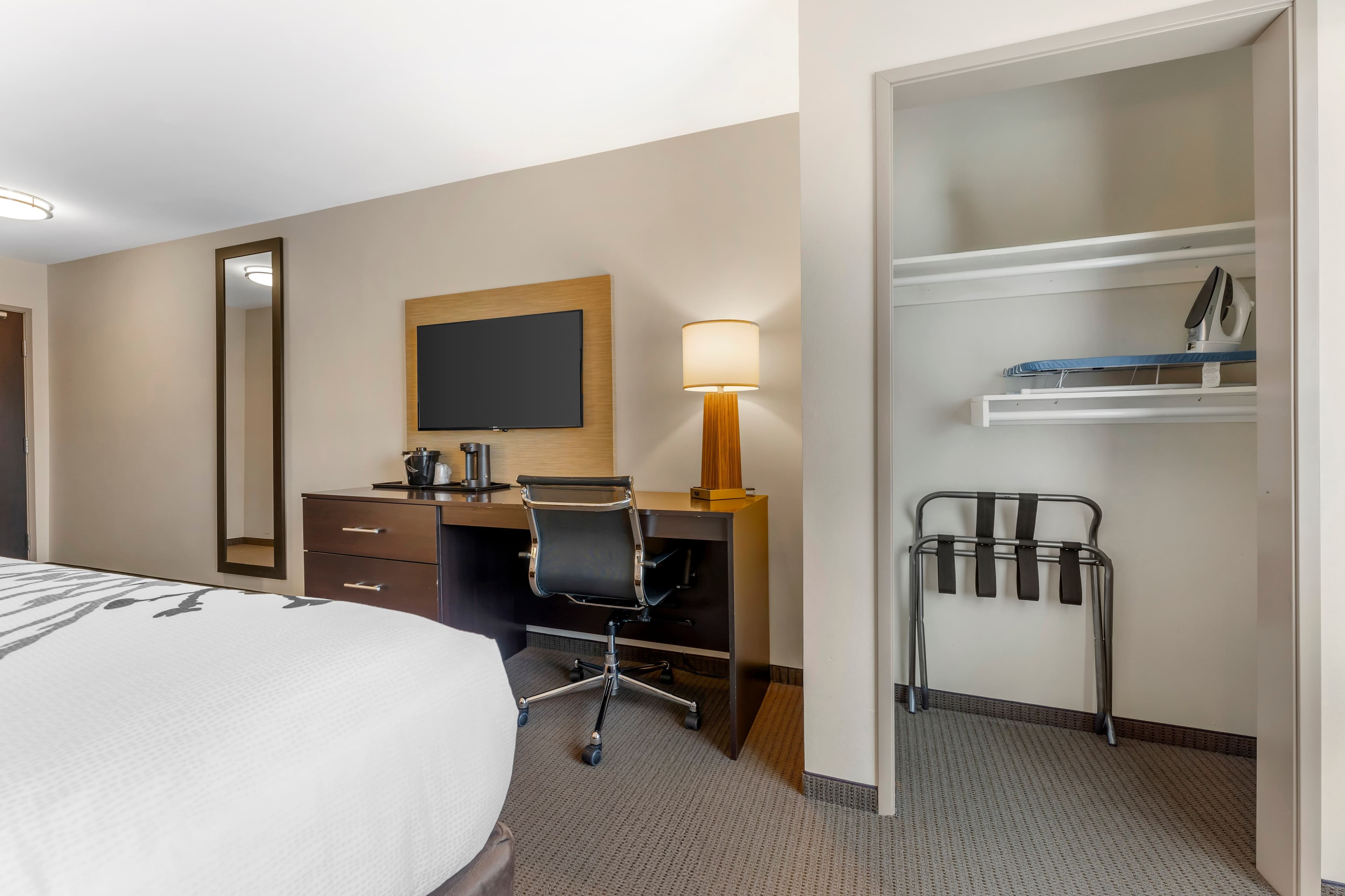 Sleep Inn & Suites Cumberland-LaVale — 8