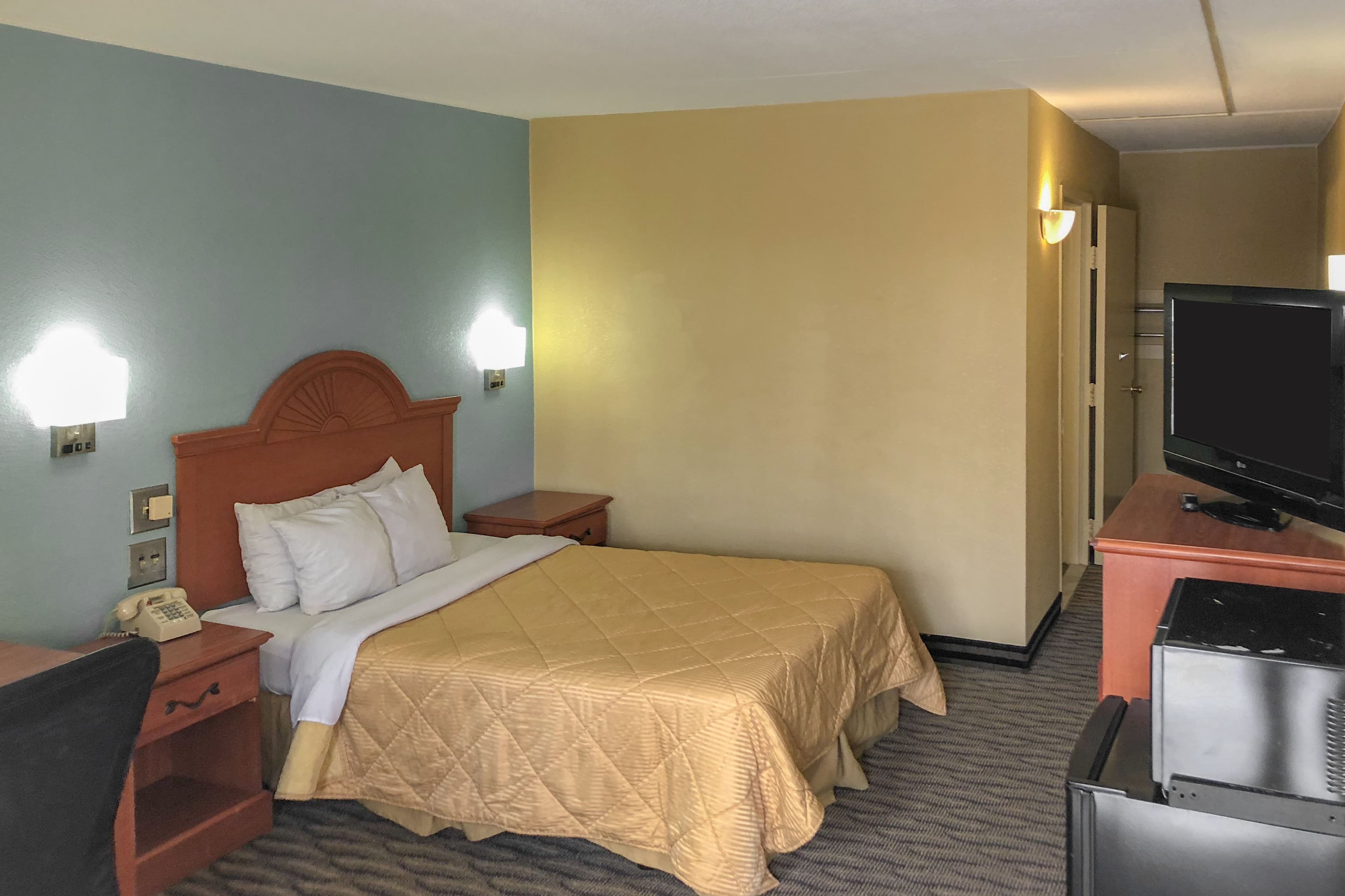 Rodeway Inn Joint Base Andrews Area — 6