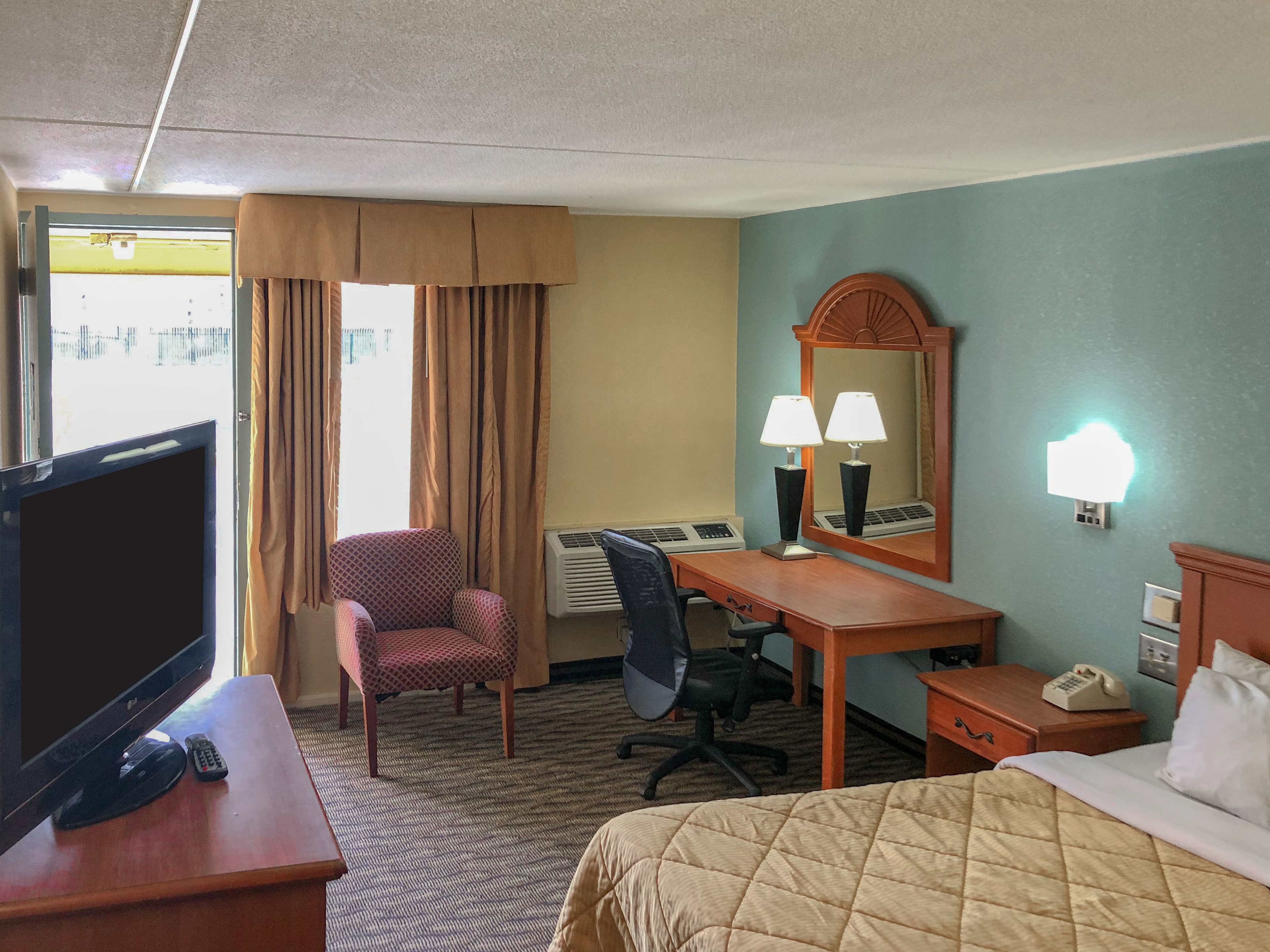 Rodeway Inn Joint Base Andrews Area — 7