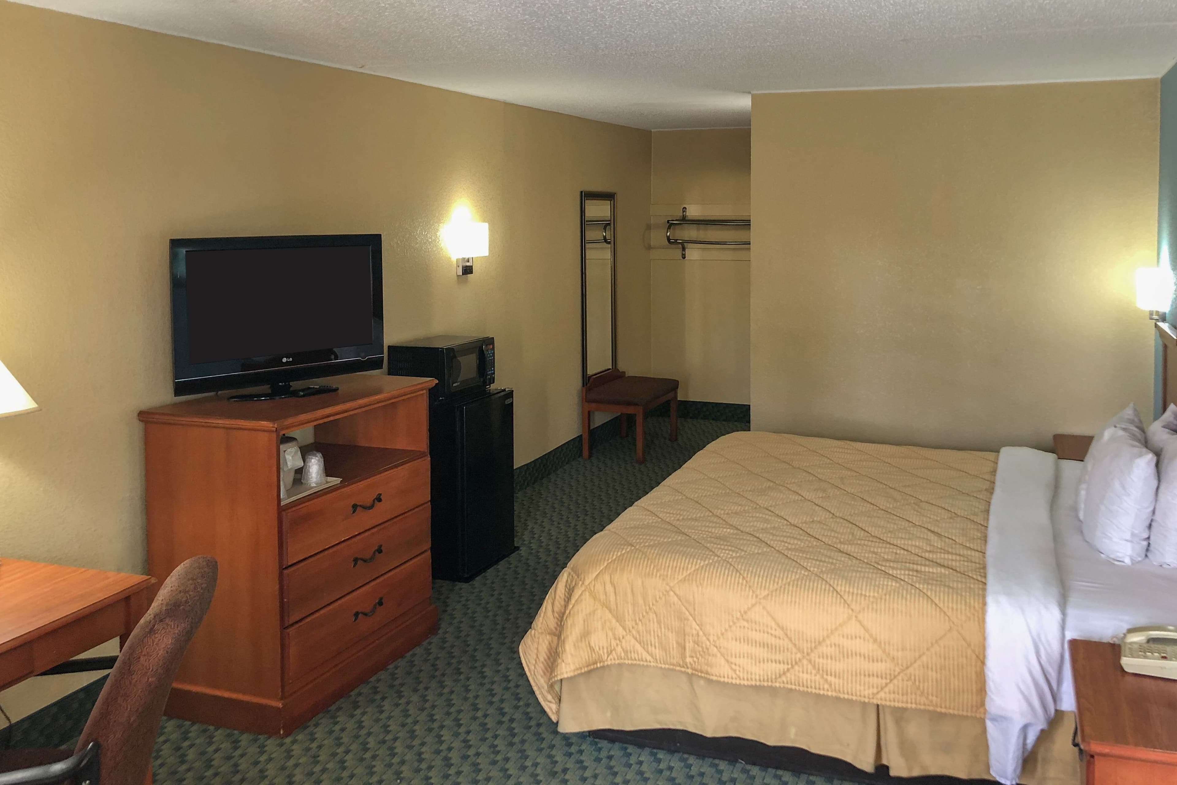 Rodeway Inn Joint Base Andrews Area — 10