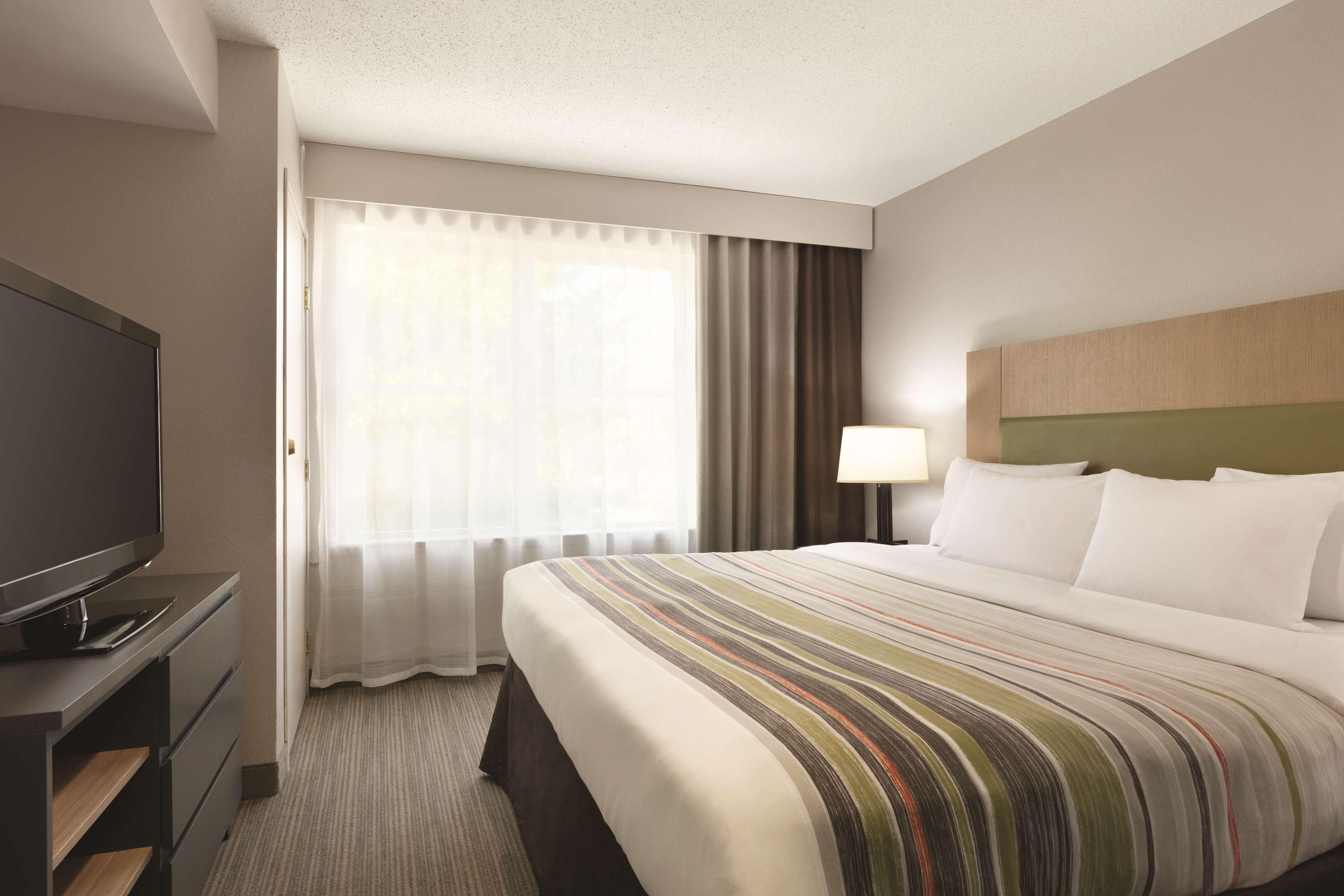 Country Inn & Suites by Radisson, Washington, D.C. East - Capitol Heights, MD — 2