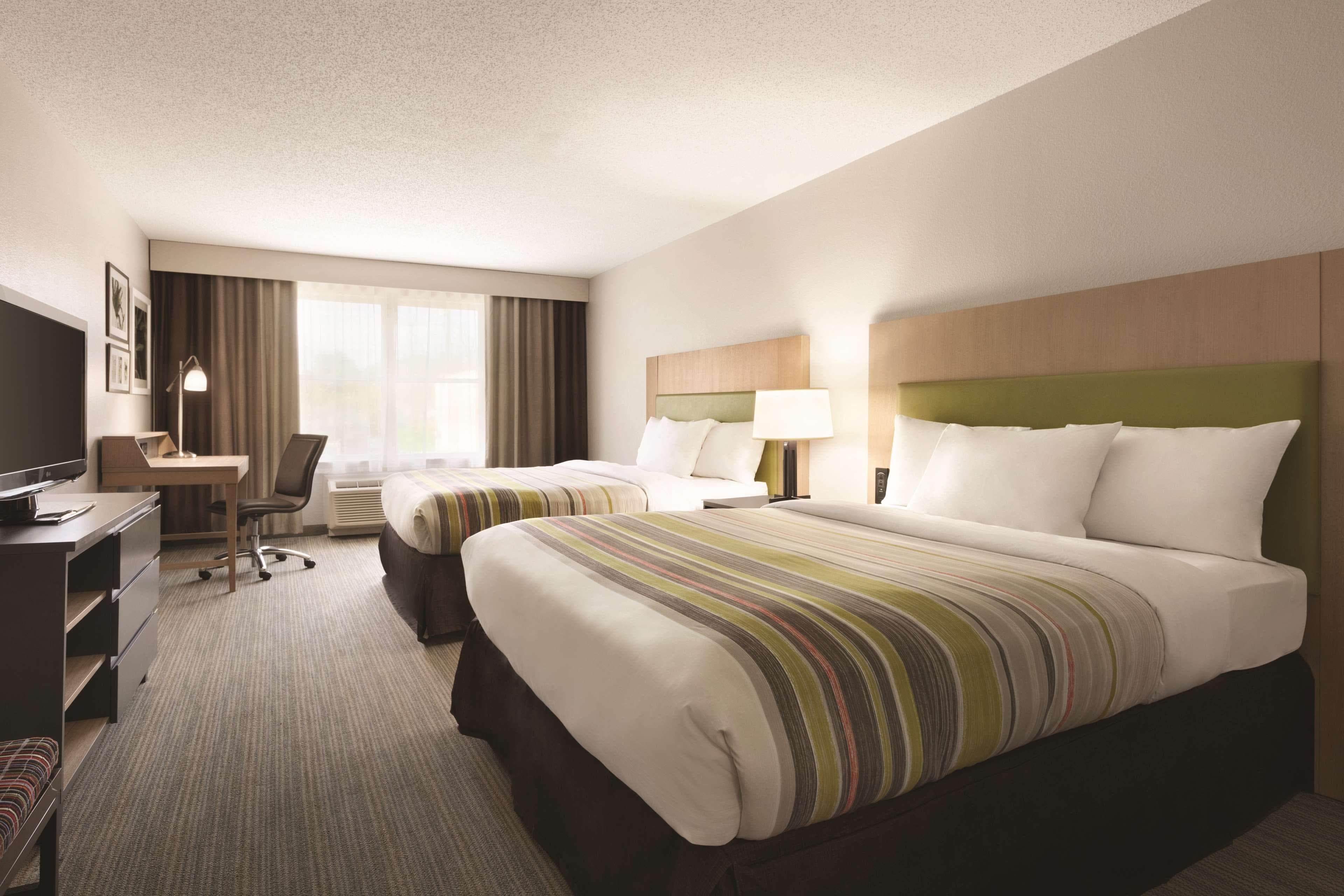 Country Inn & Suites by Radisson, Washington, D.C. East - Capitol Heights, MD — 5