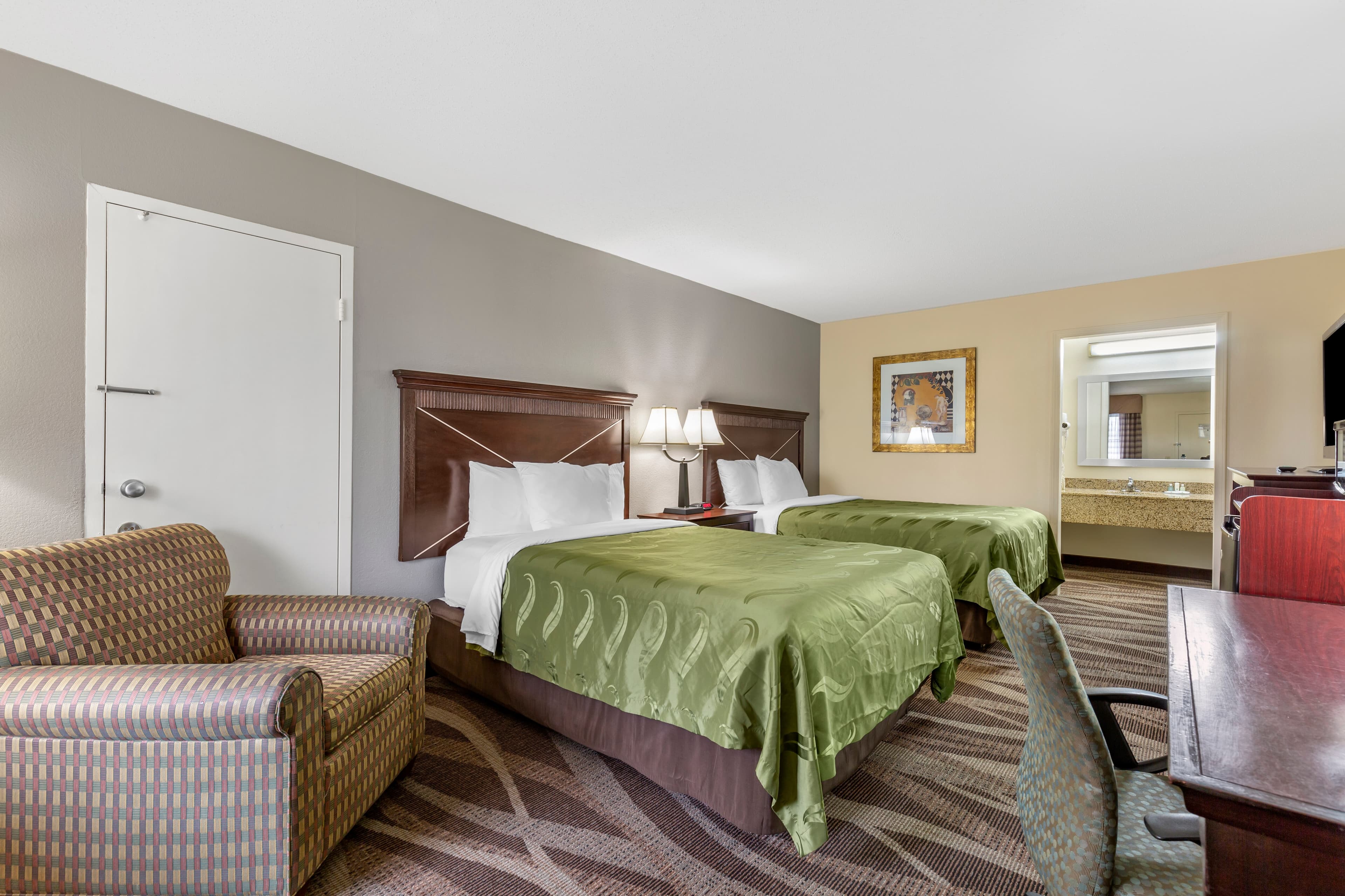 Quality Inn Windsor Mill - Baltimore - Image 2