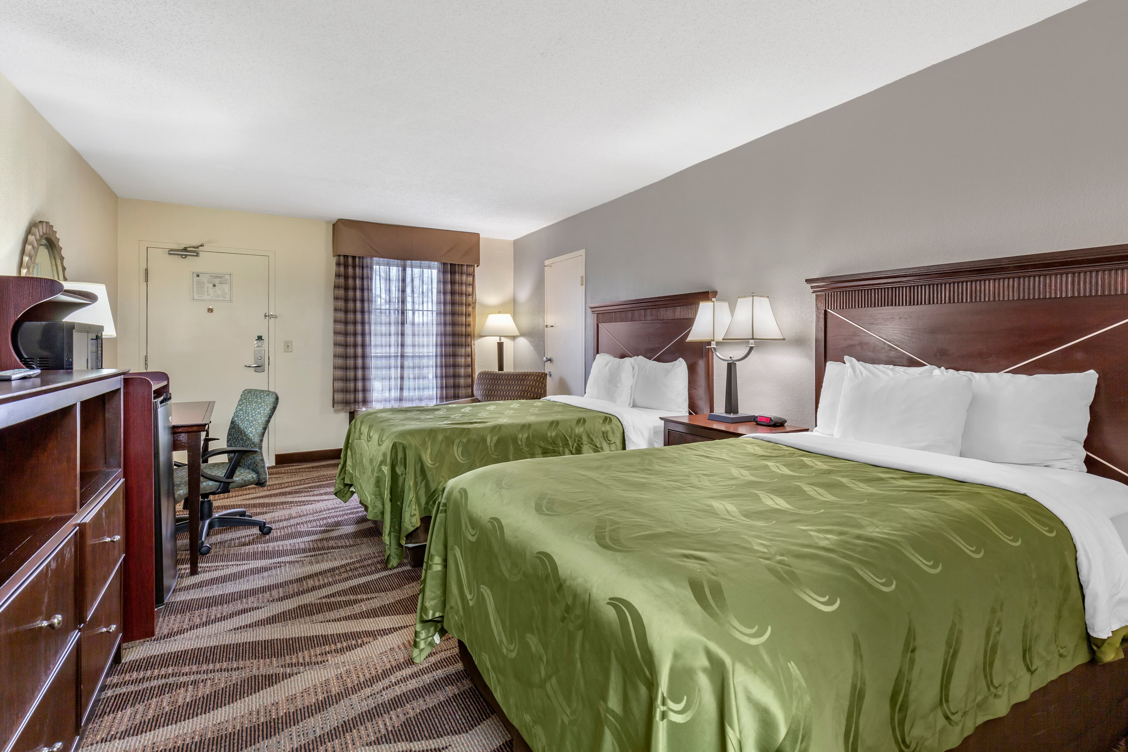 Quality Inn Windsor Mill - Baltimore - Image 3