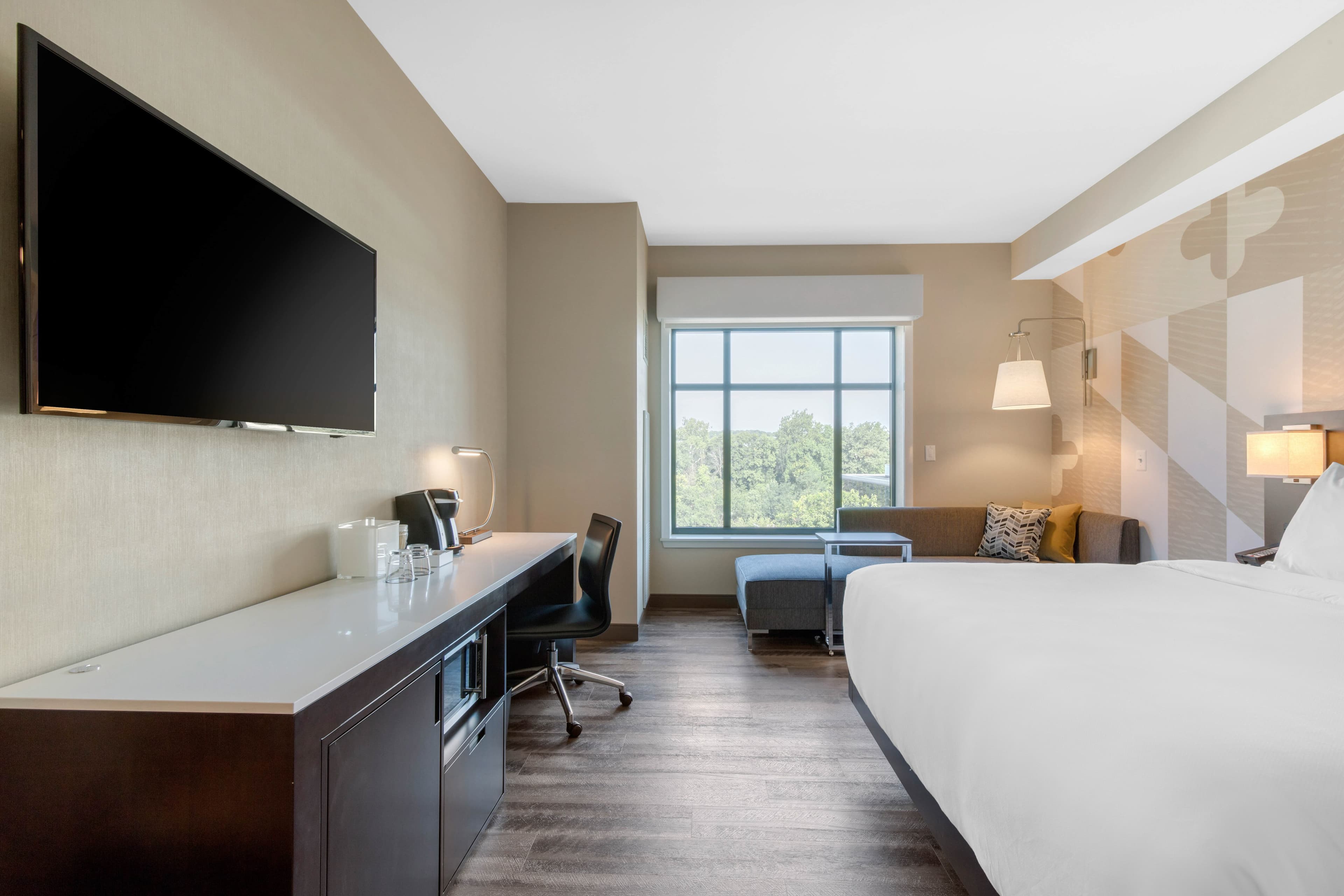 Cambria Hotel College Park - Image 3