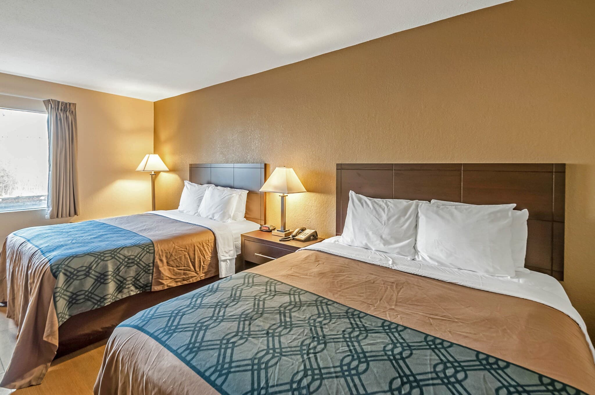 Econo Lodge Hagerstown — 13