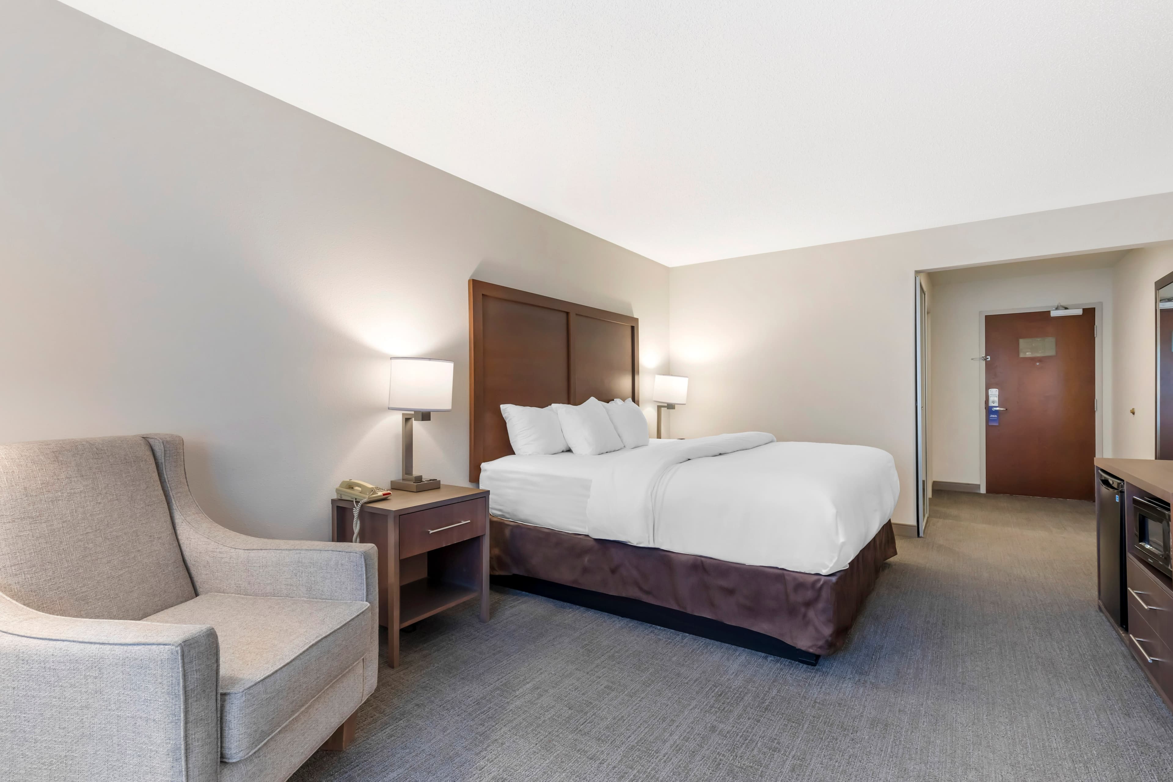 Comfort Inn & Suites Chestertown - Image 3