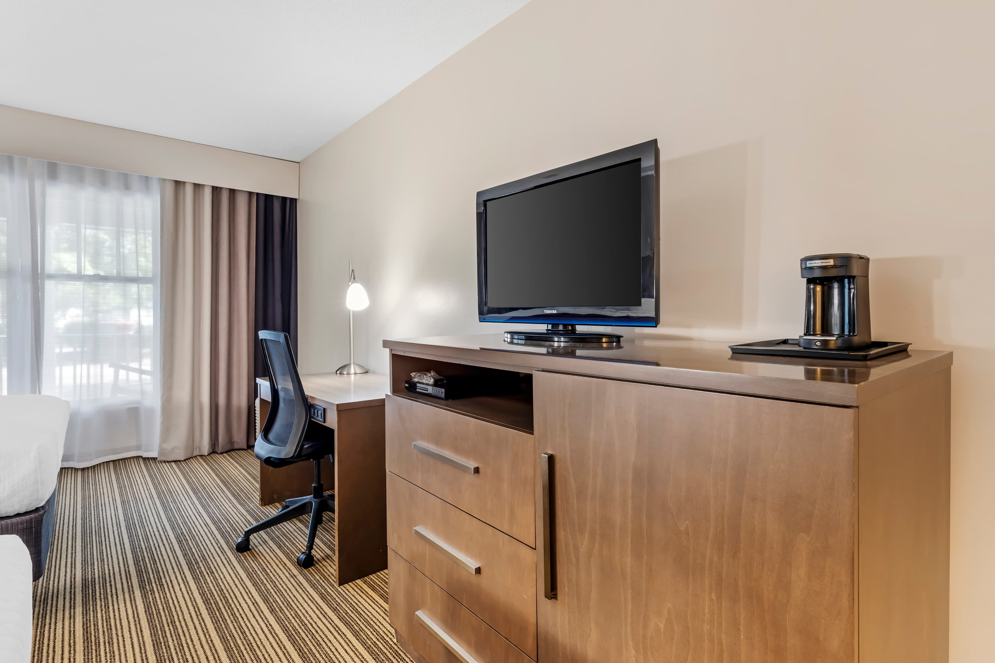 Country Inn & Suites by Radisson, Annapolis, MD — 19
