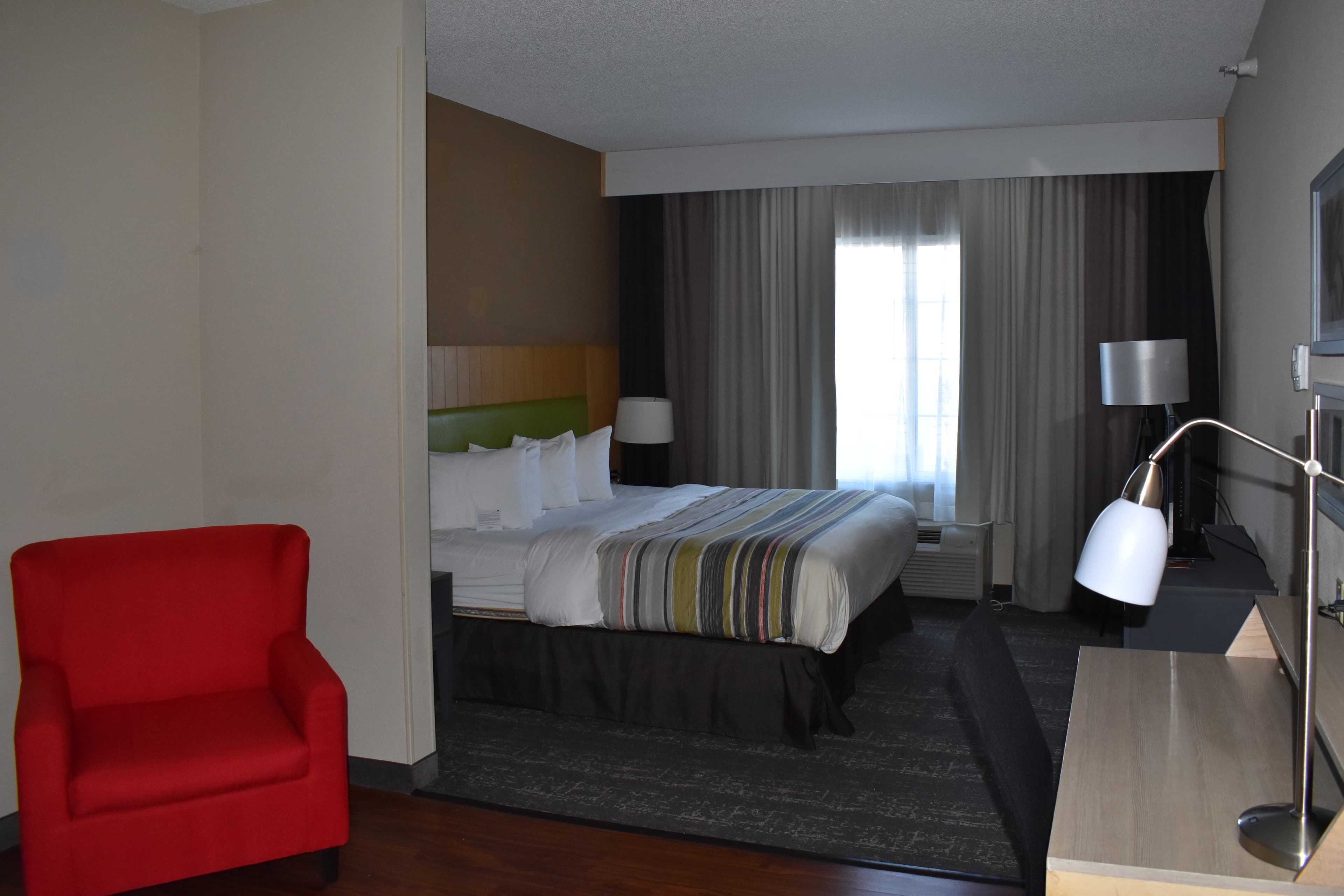 Country Inn & Suites by Radisson, Hagerstown, MD - Image 2