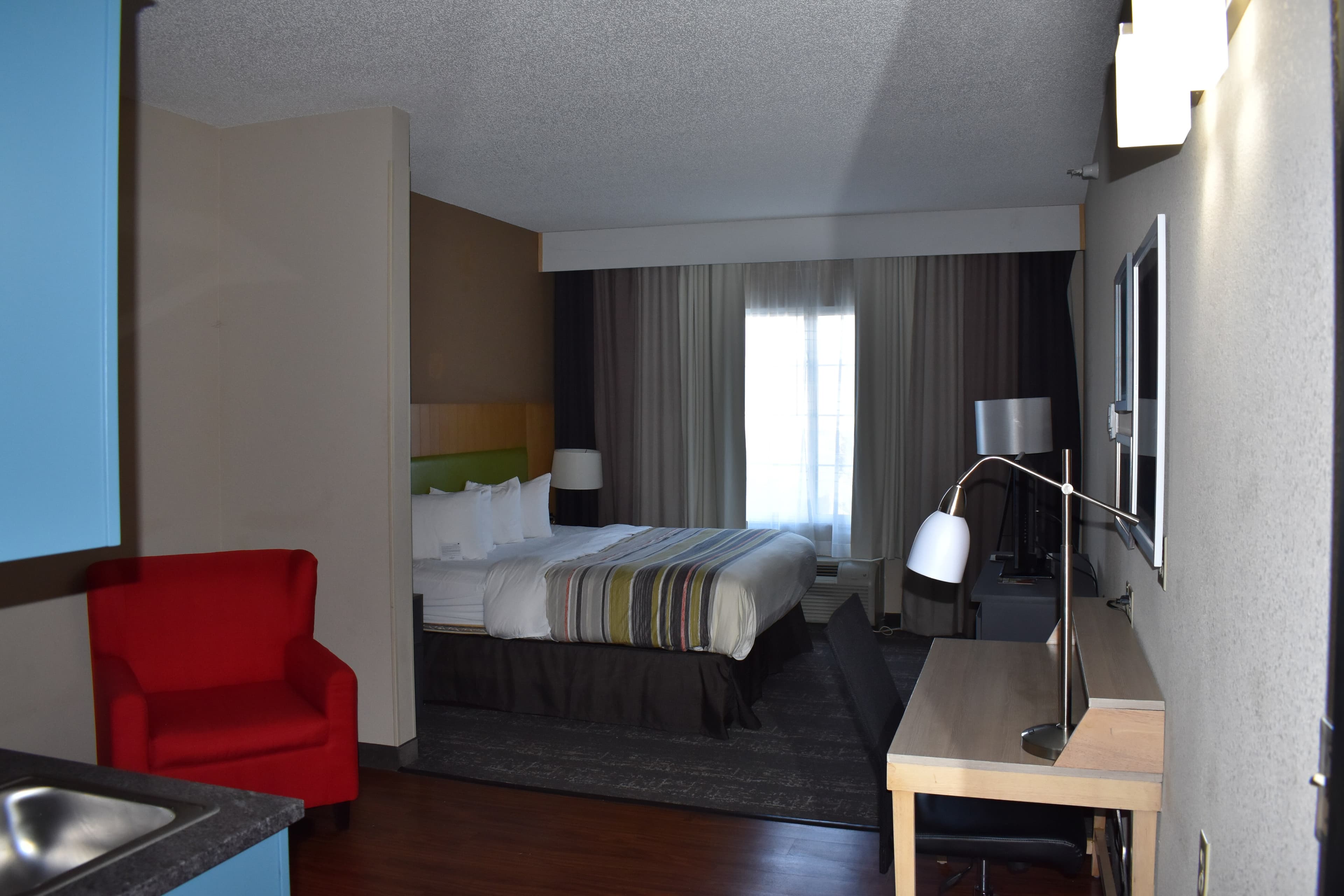 Country Inn & Suites by Radisson, Hagerstown, MD — 8