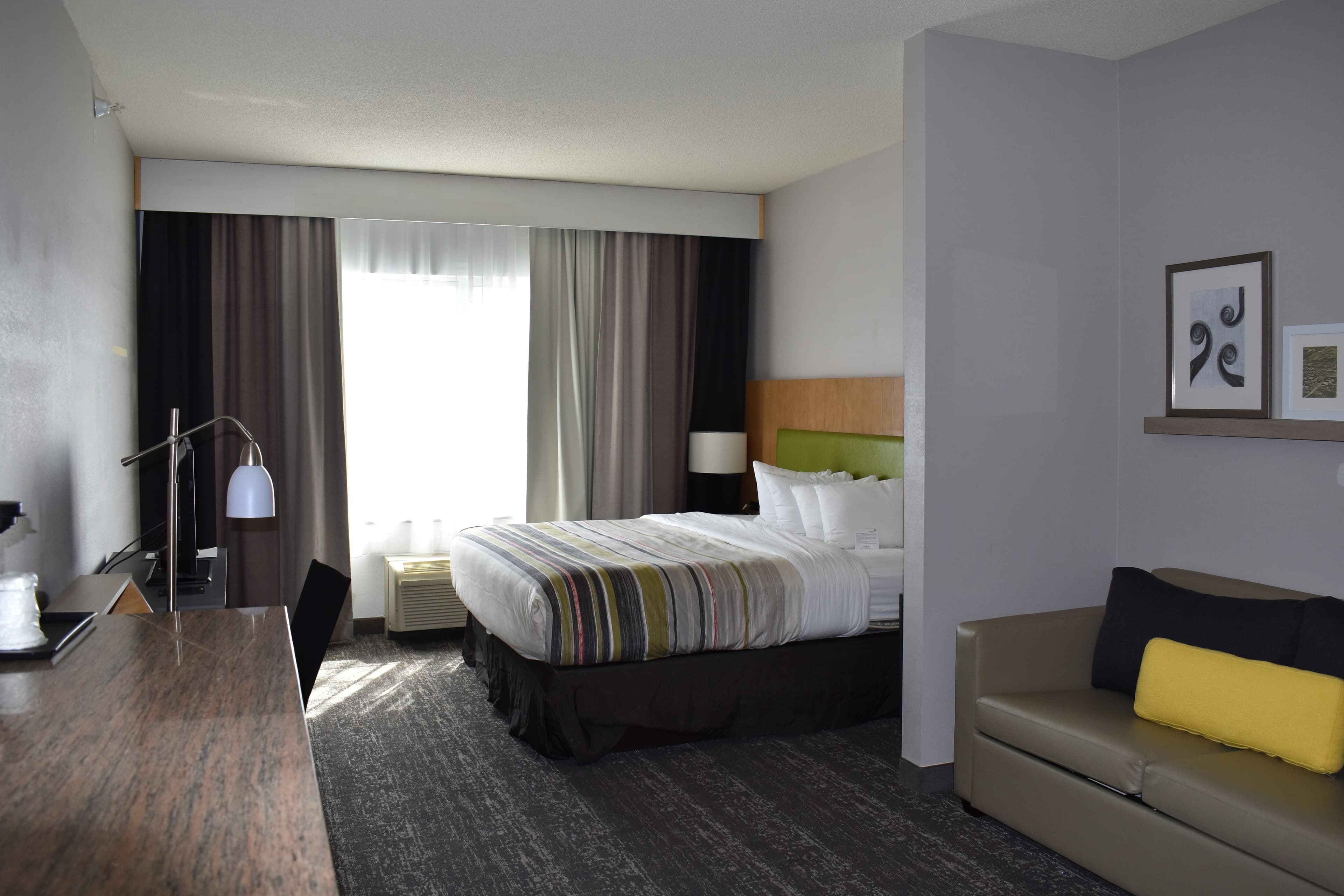 Country Inn & Suites by Radisson, Hagerstown, MD — 13