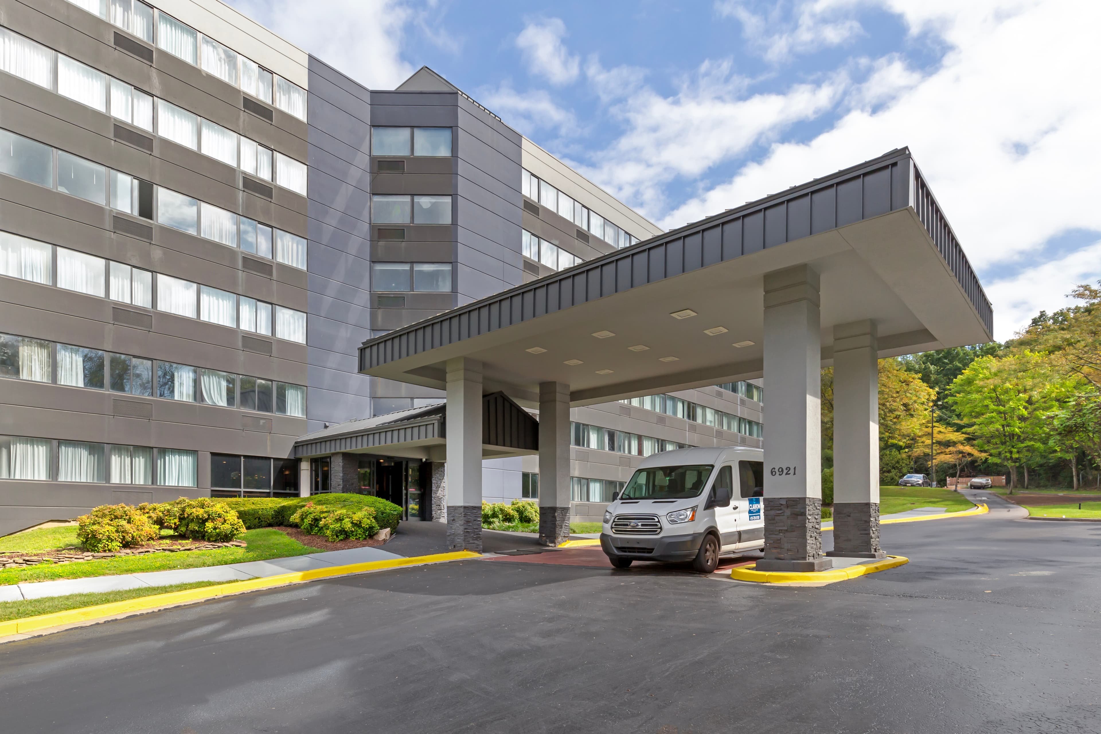 Clarion Hotel & Suites BWI Airport North - Image 1