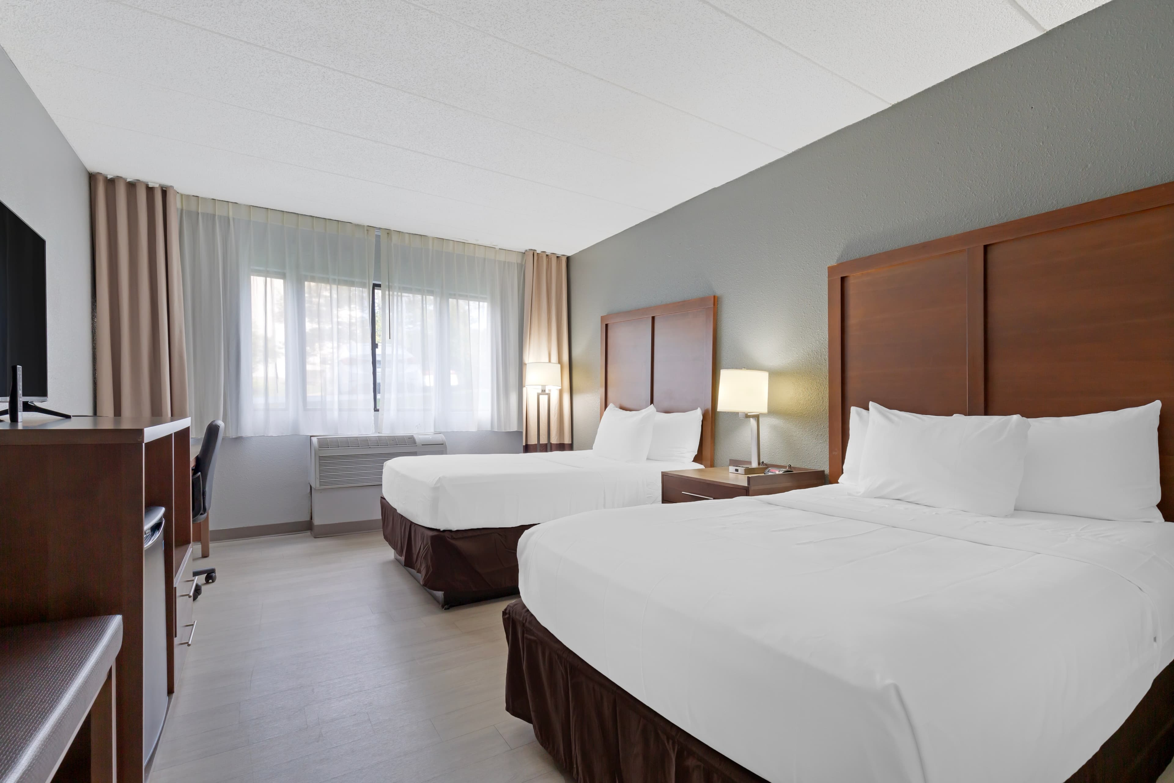 Clarion Hotel & Suites BWI Airport North - Image 2