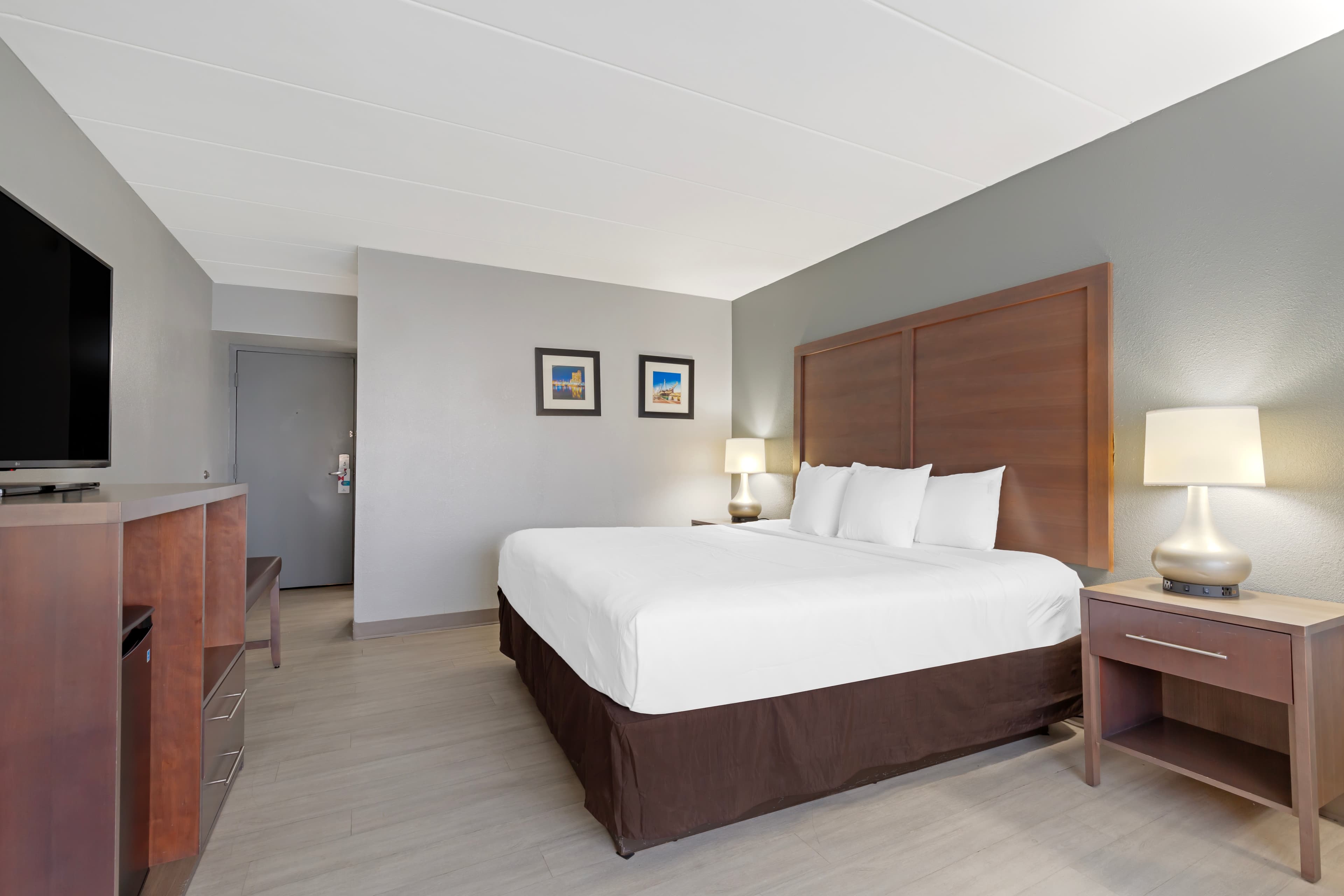Clarion Hotel & Suites BWI Airport North — 12
