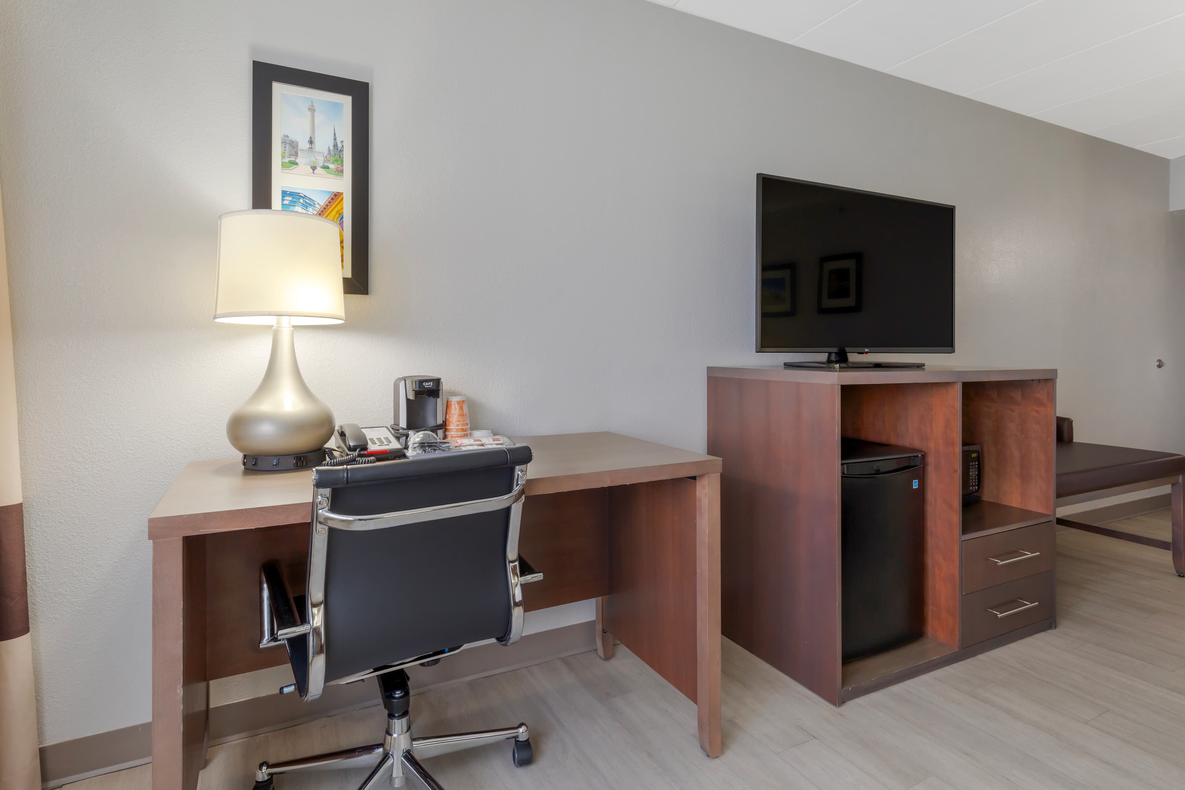 Clarion Hotel & Suites BWI Airport North — 13