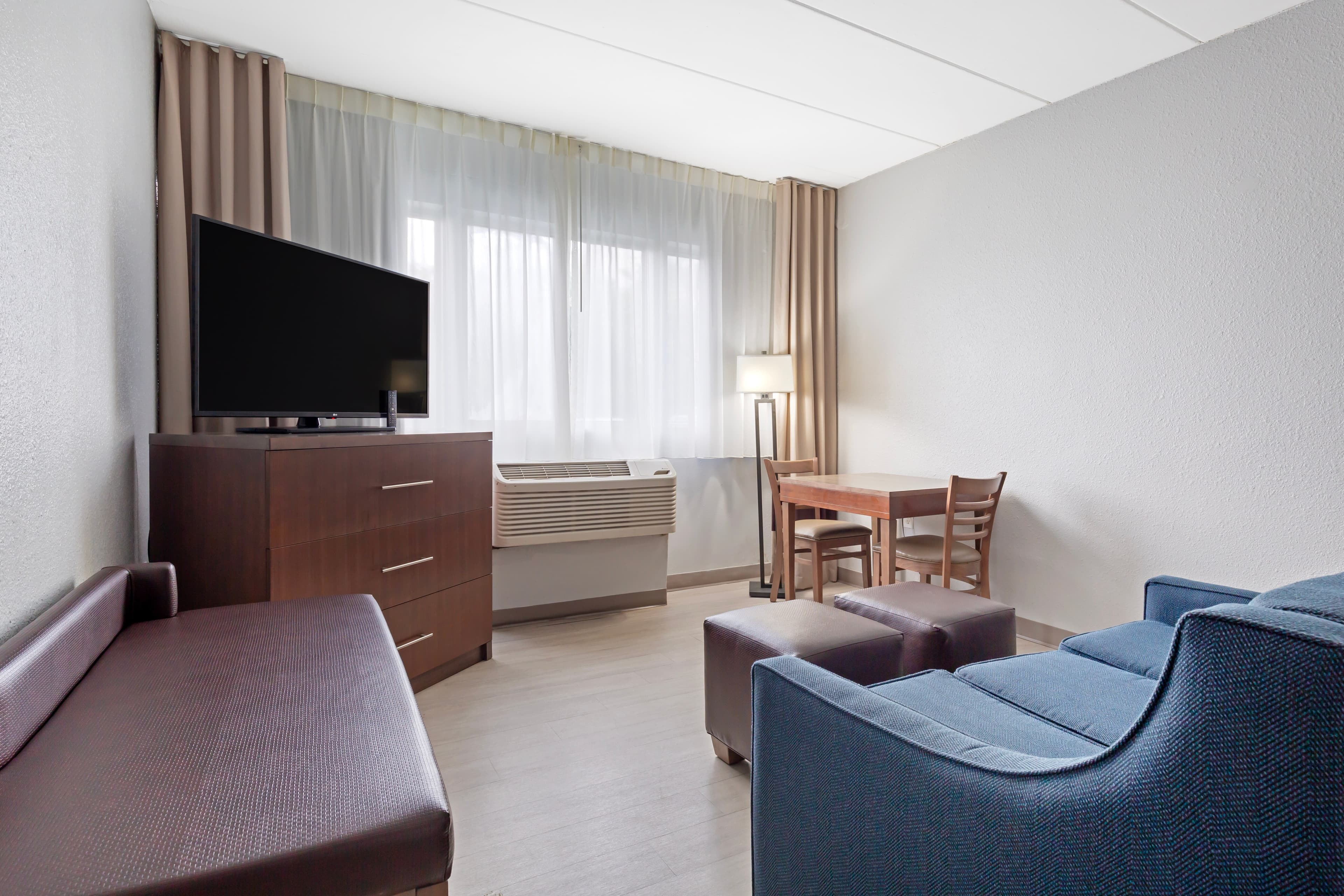 Clarion Hotel & Suites BWI Airport North — 16