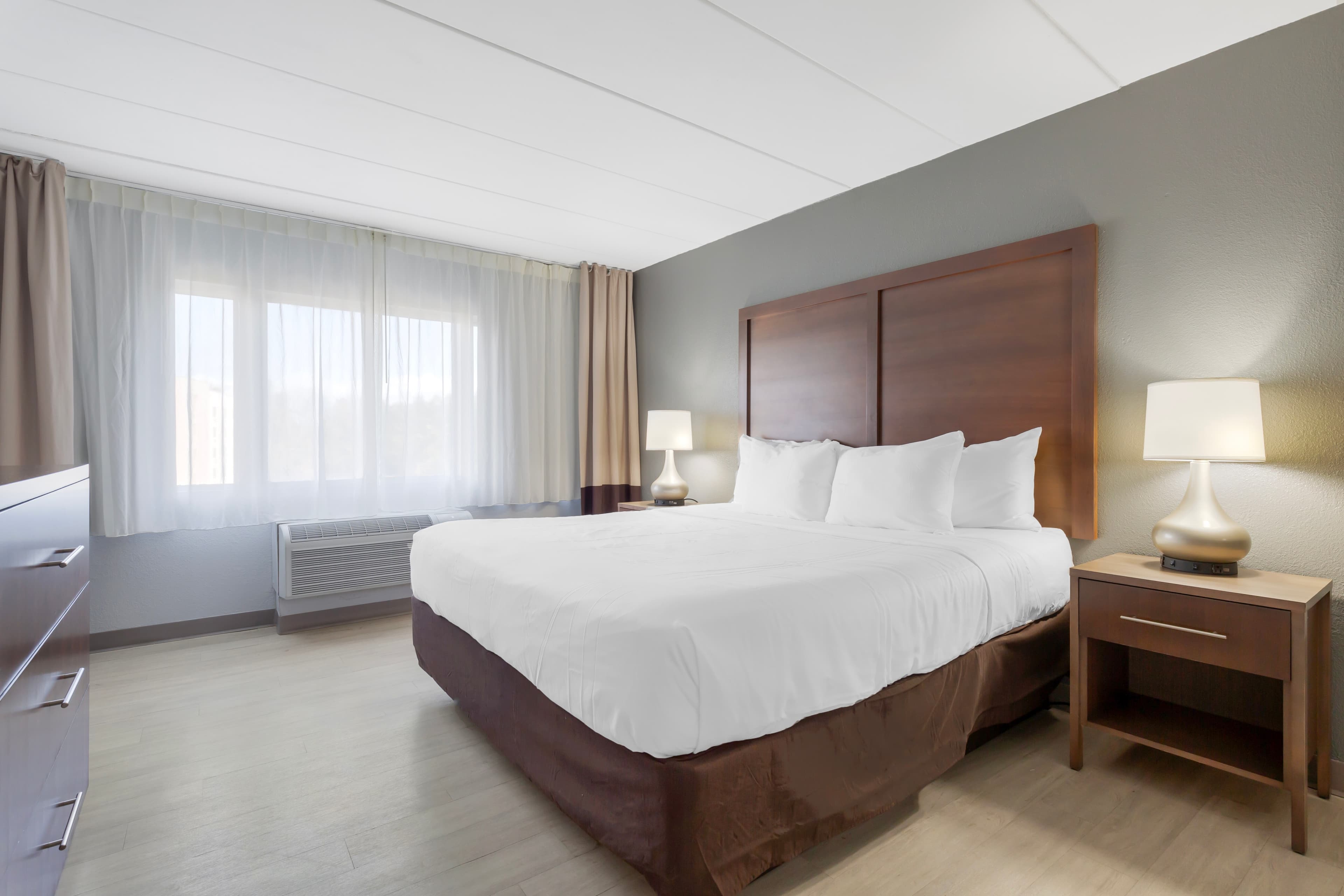 Clarion Hotel & Suites BWI Airport North — 24