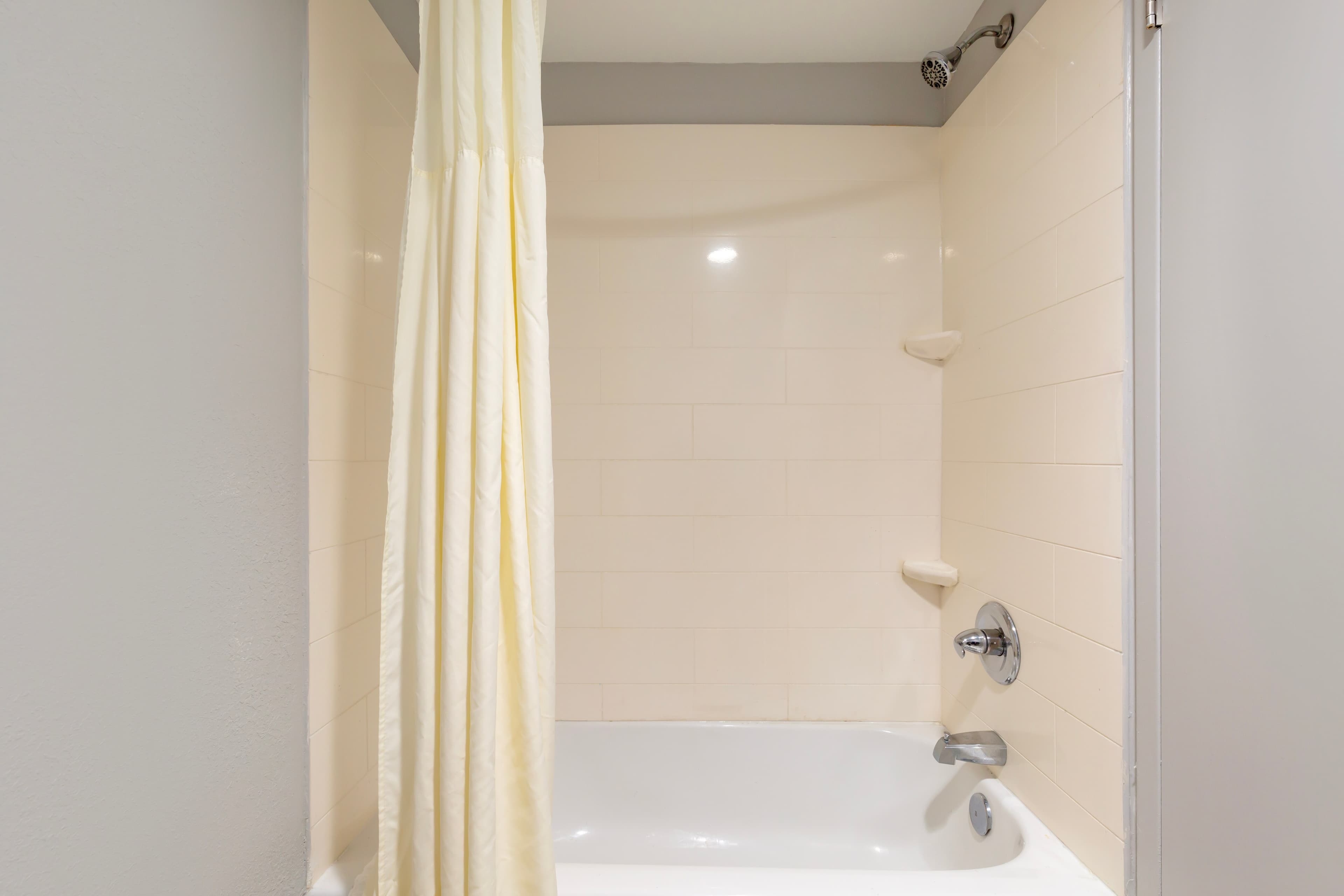 Clarion Hotel & Suites BWI Airport North — 15