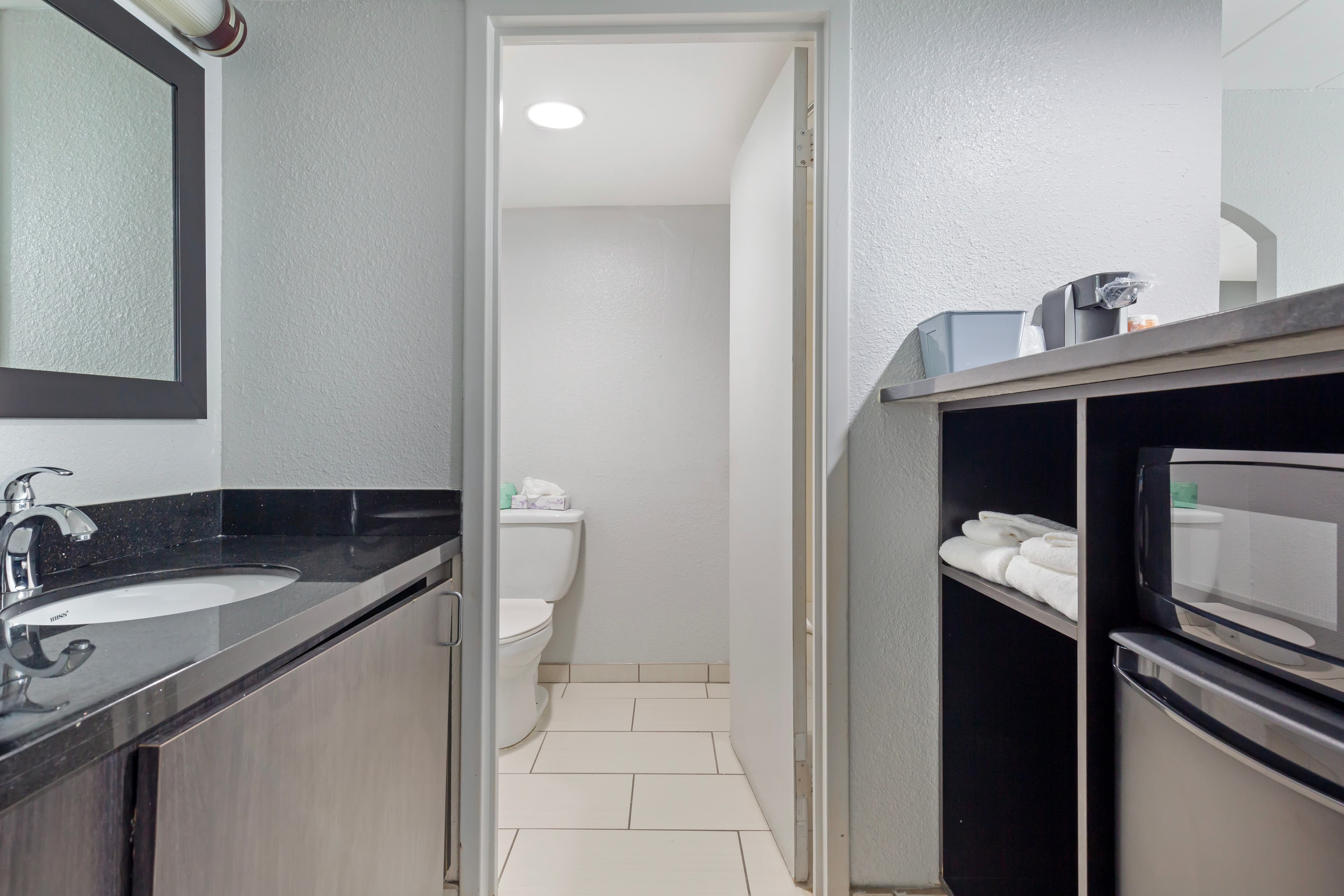 Clarion Hotel & Suites BWI Airport North — 20