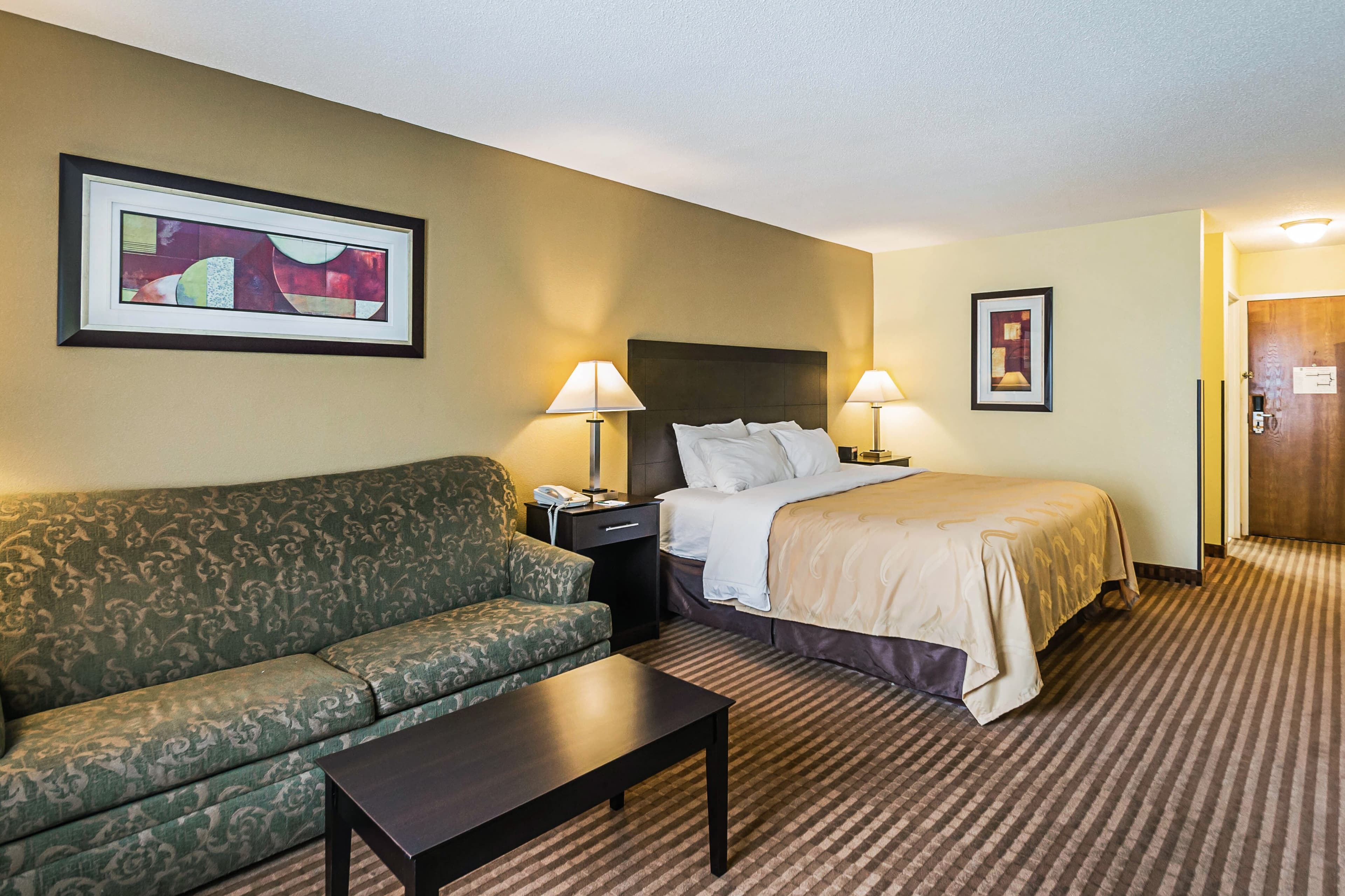 Quality Inn & Suites Frostburg-Cumberland - Image 4