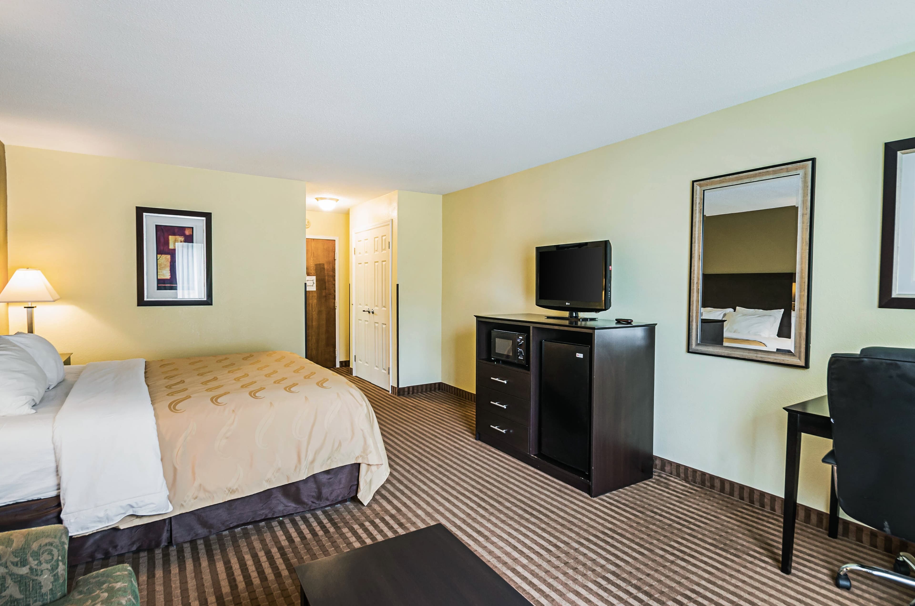 Quality Inn & Suites Frostburg-Cumberland - Image 1