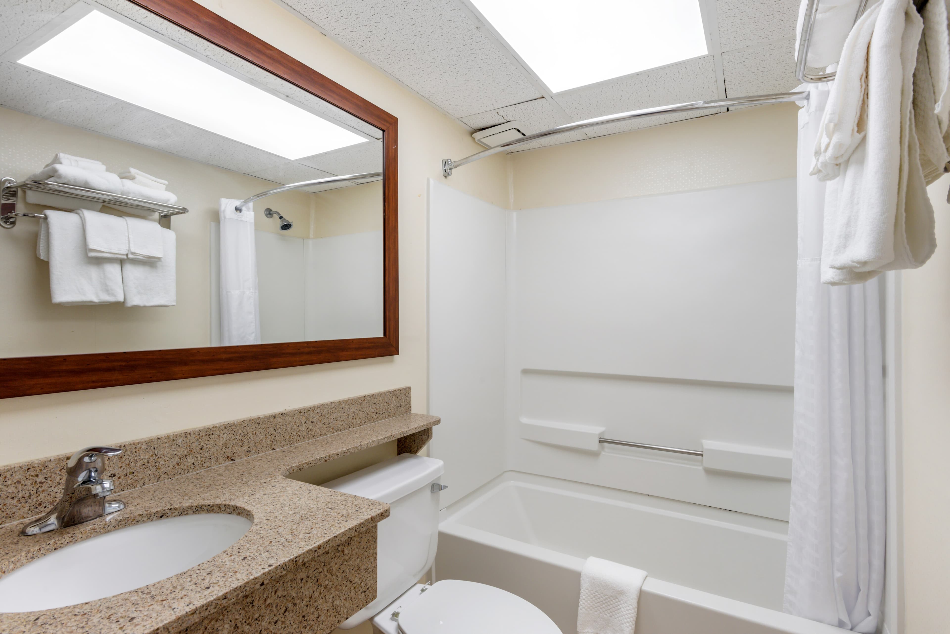 Quality Inn Ocean City Beachfront - Image 5