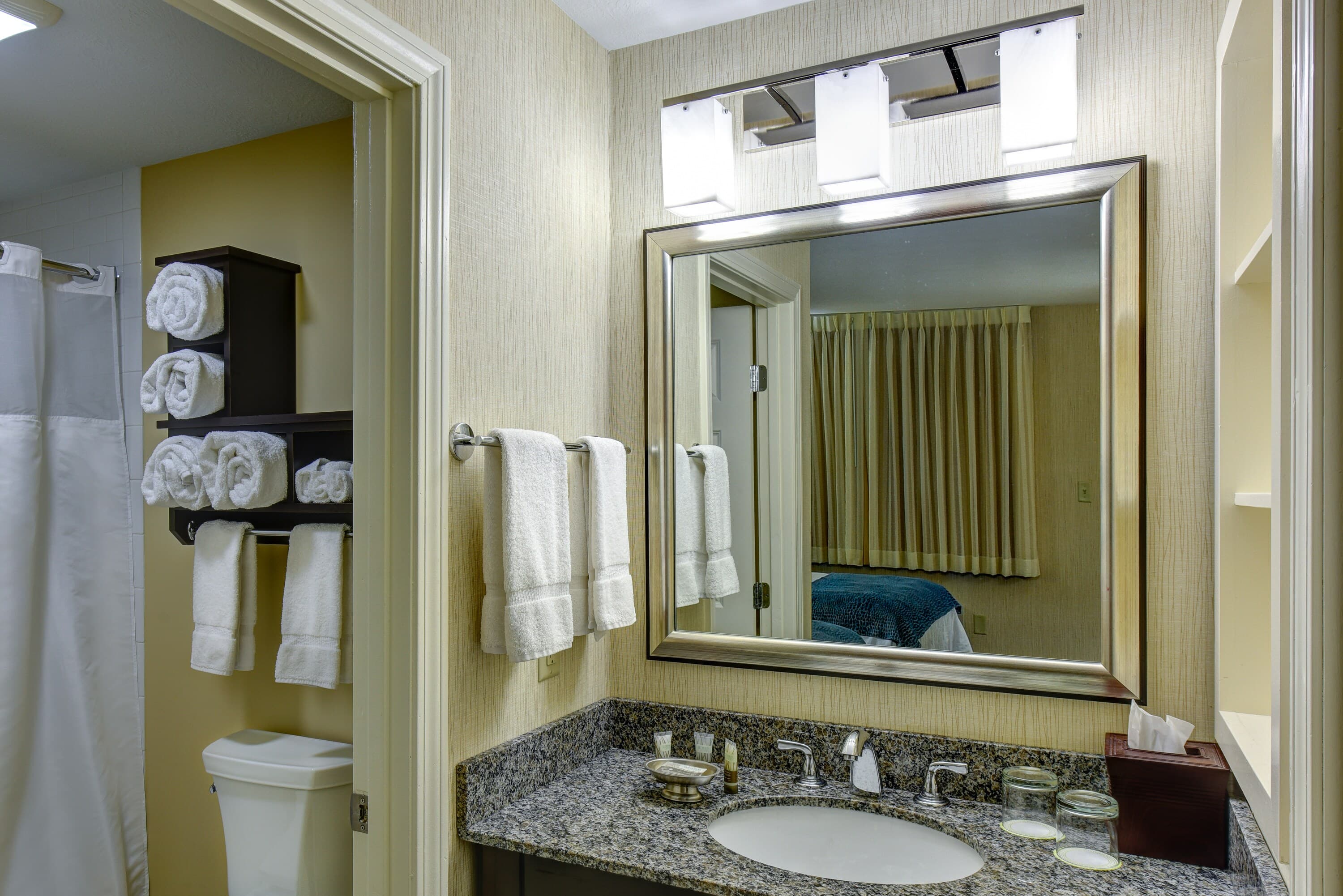 Port Inn & Suites Kennebunk, an Ascend Collection Hotel - Image 5
