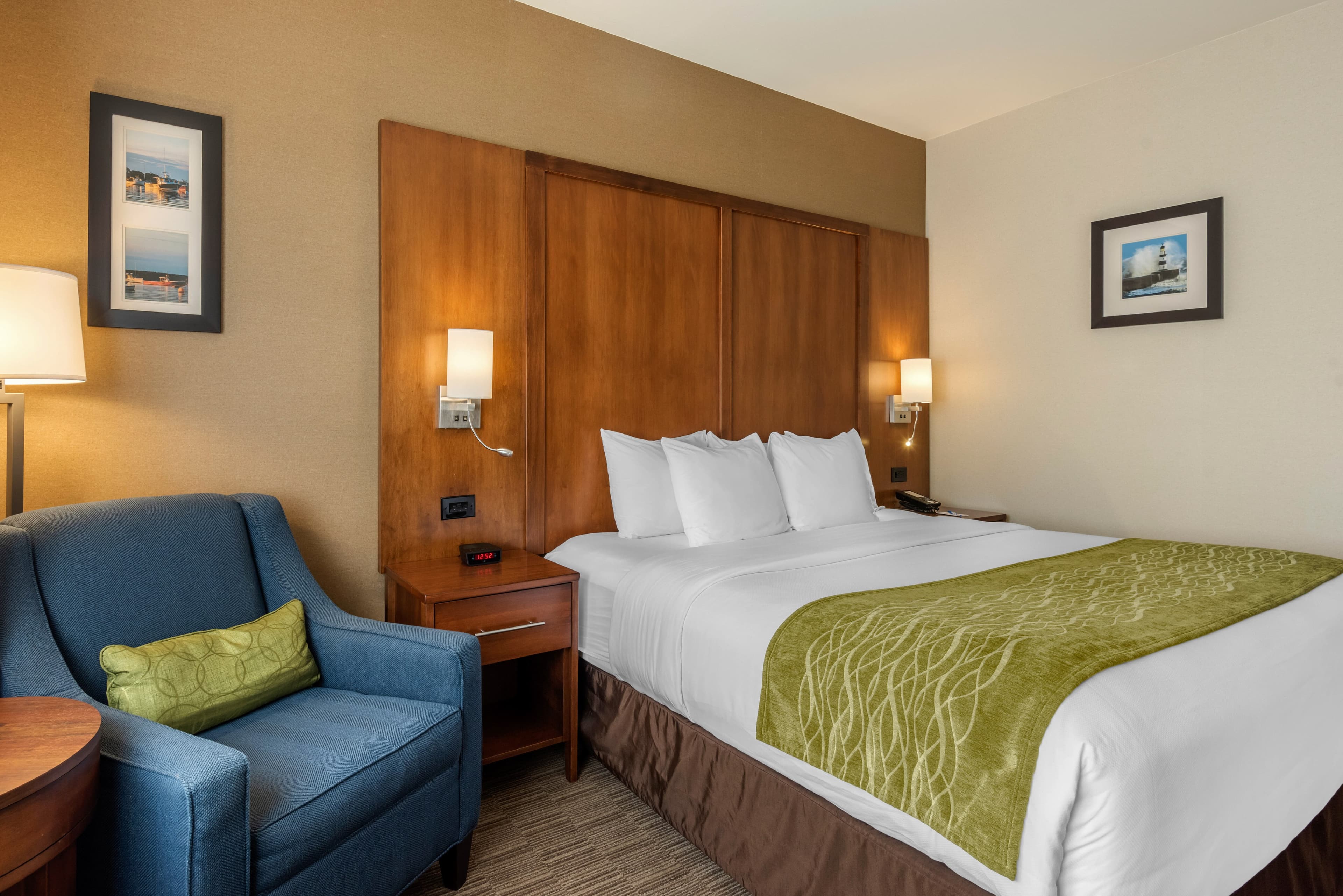 Comfort Inn Ellsworth - Bar Harbor - Image 3